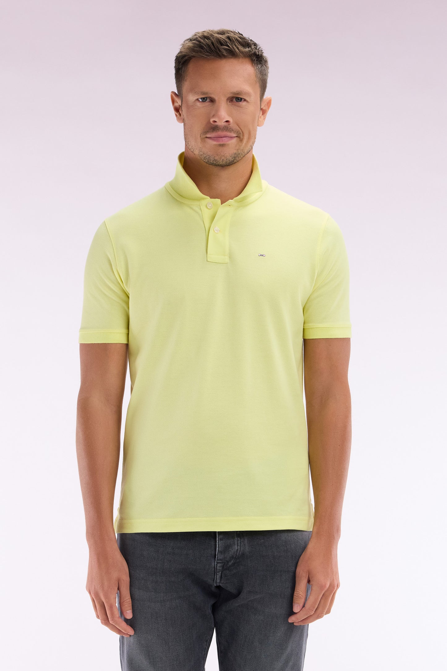 Polo à manches courtes uni en coton Pima jaune coupe droite
