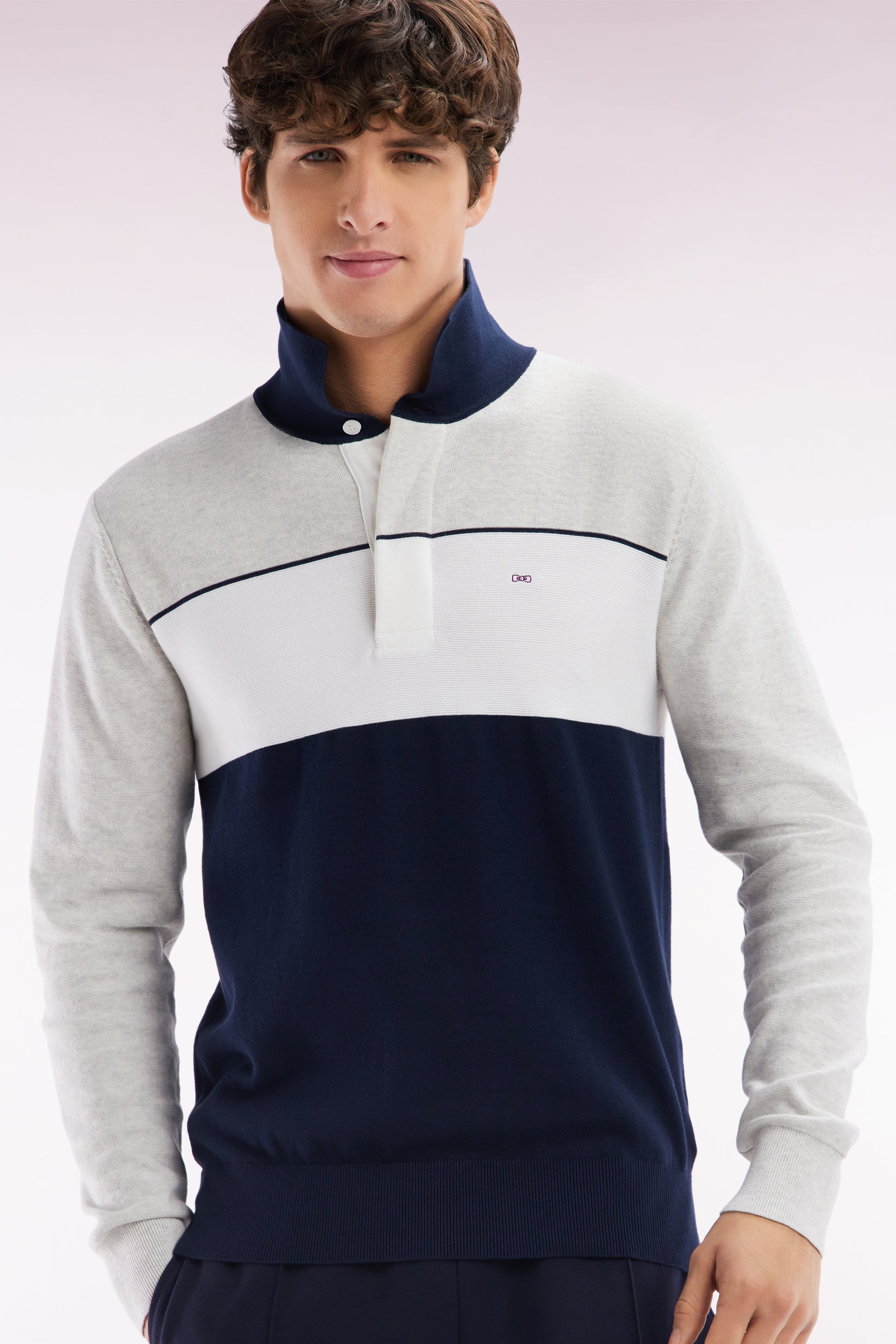Pull à col maillot en coton gris coupe droite