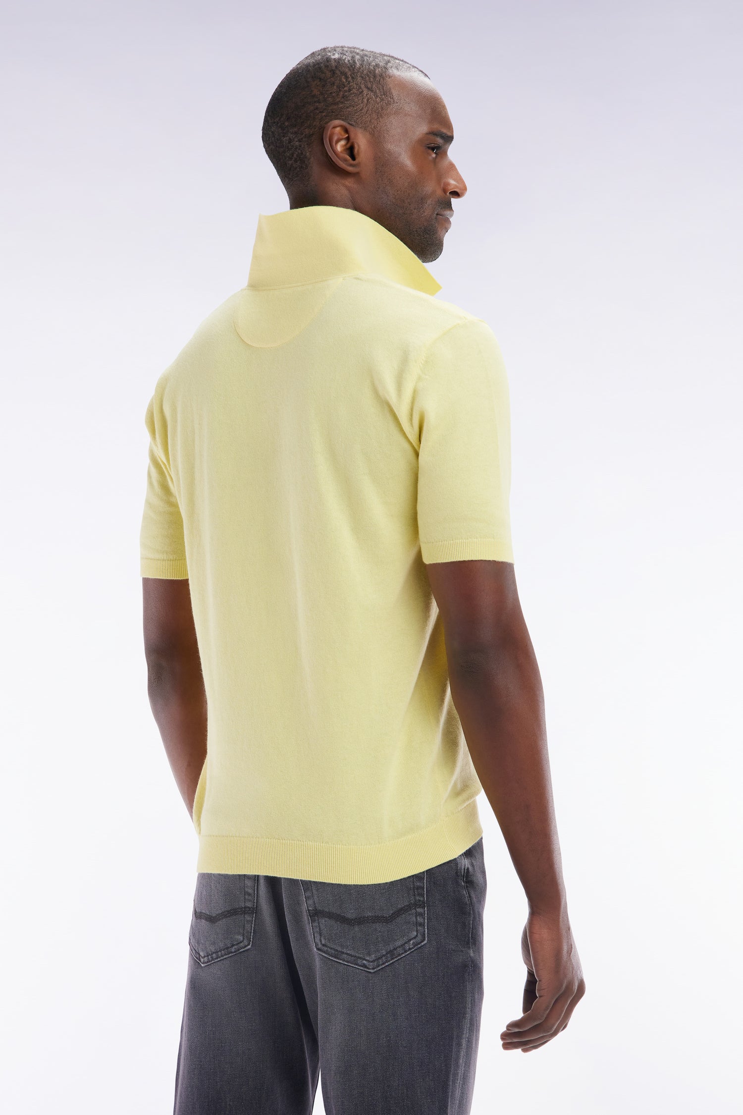 Pull col polo en coton et soie mélangés jaune coupe droite