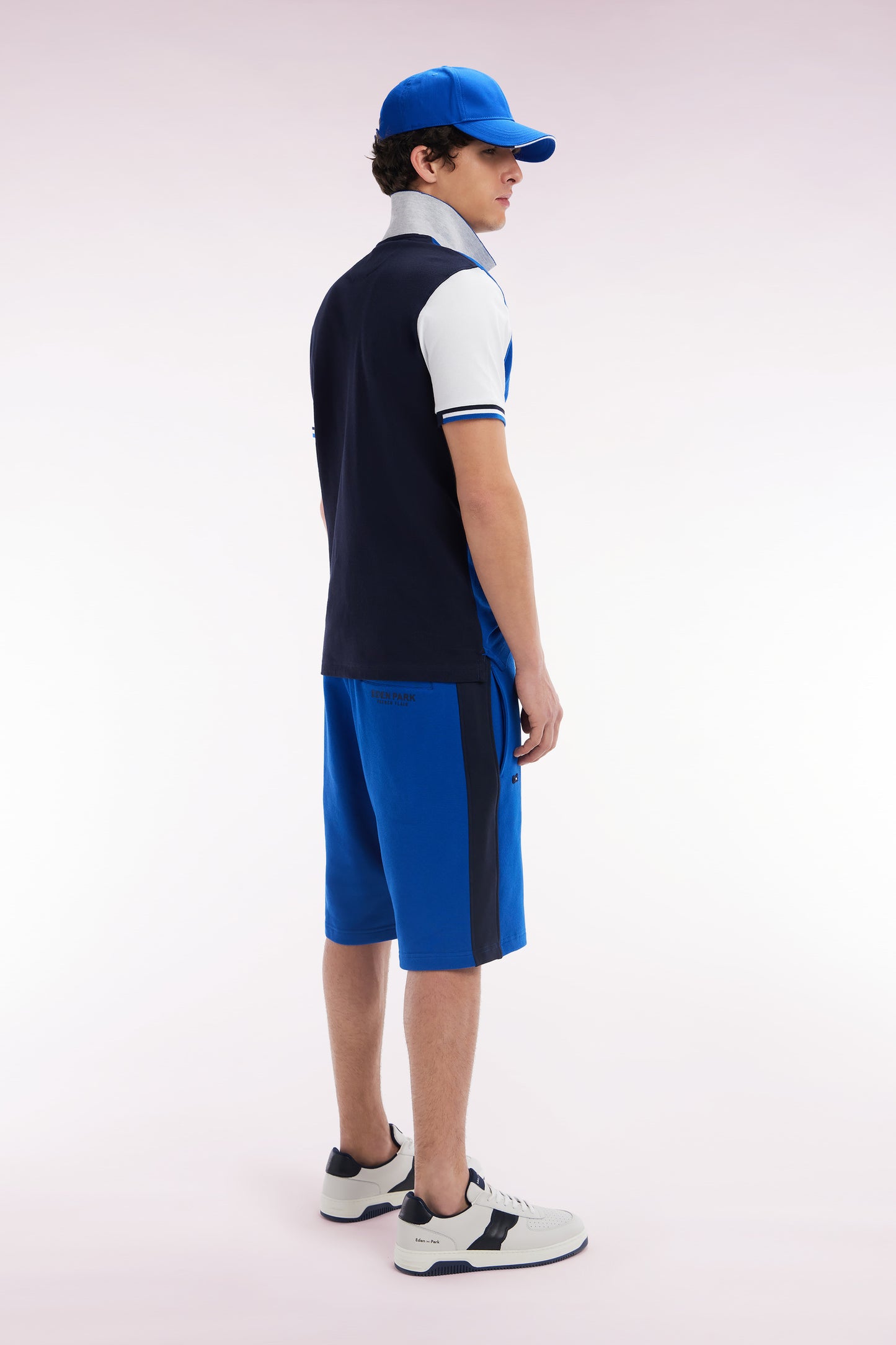 Relaxed fit blue cotton fleece shorts