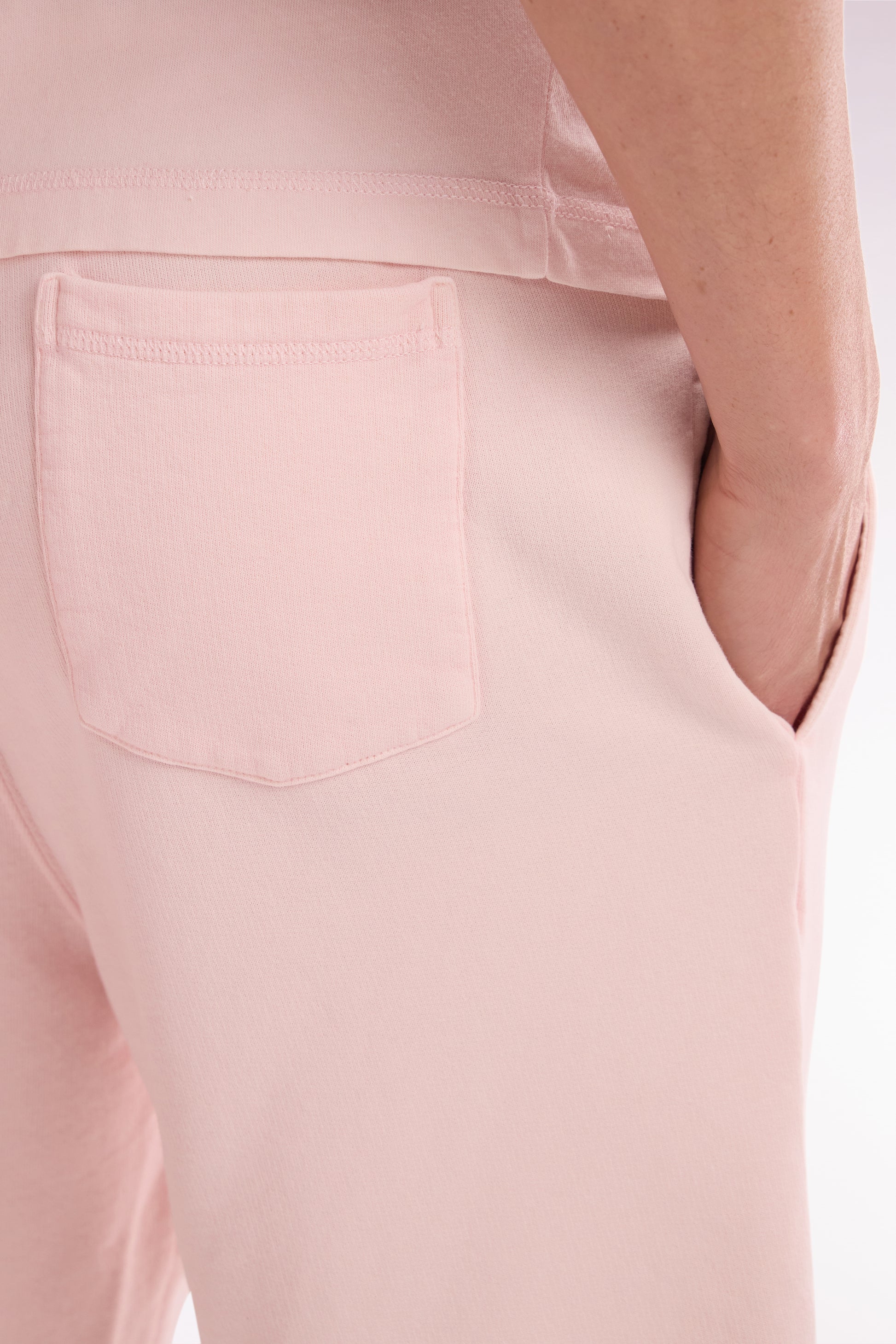 Short en molleton coton rose pâle coupe décontractée