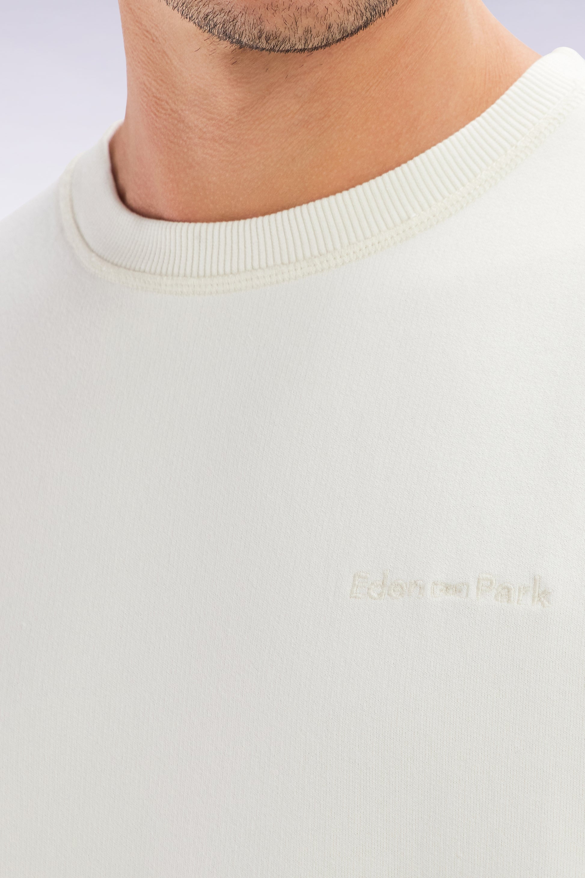 Sweatshirt surteint à col rond en molleton coton beige coupe décontractée