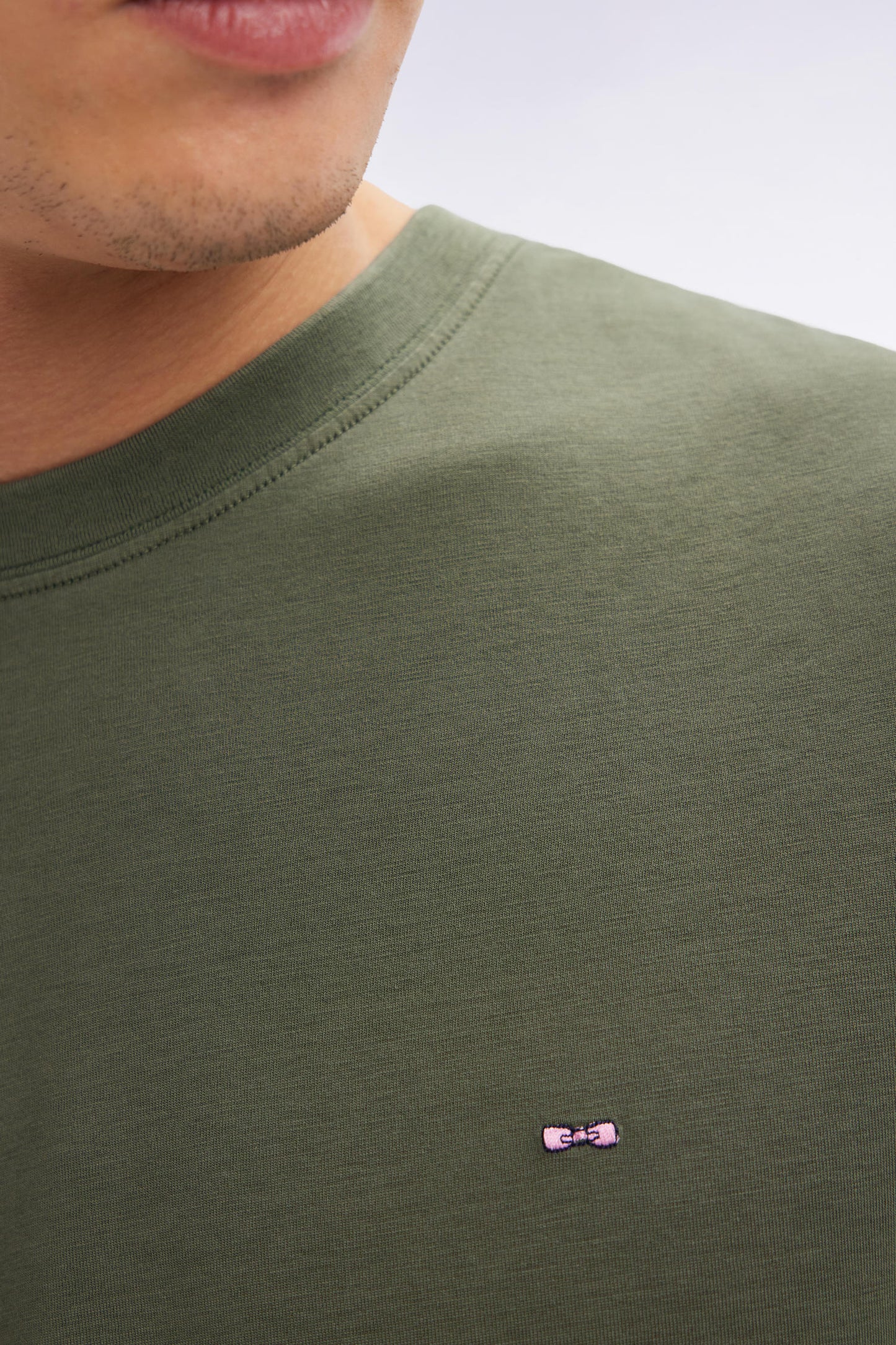 Straight-fit khaki short-sleeved T-shirt
