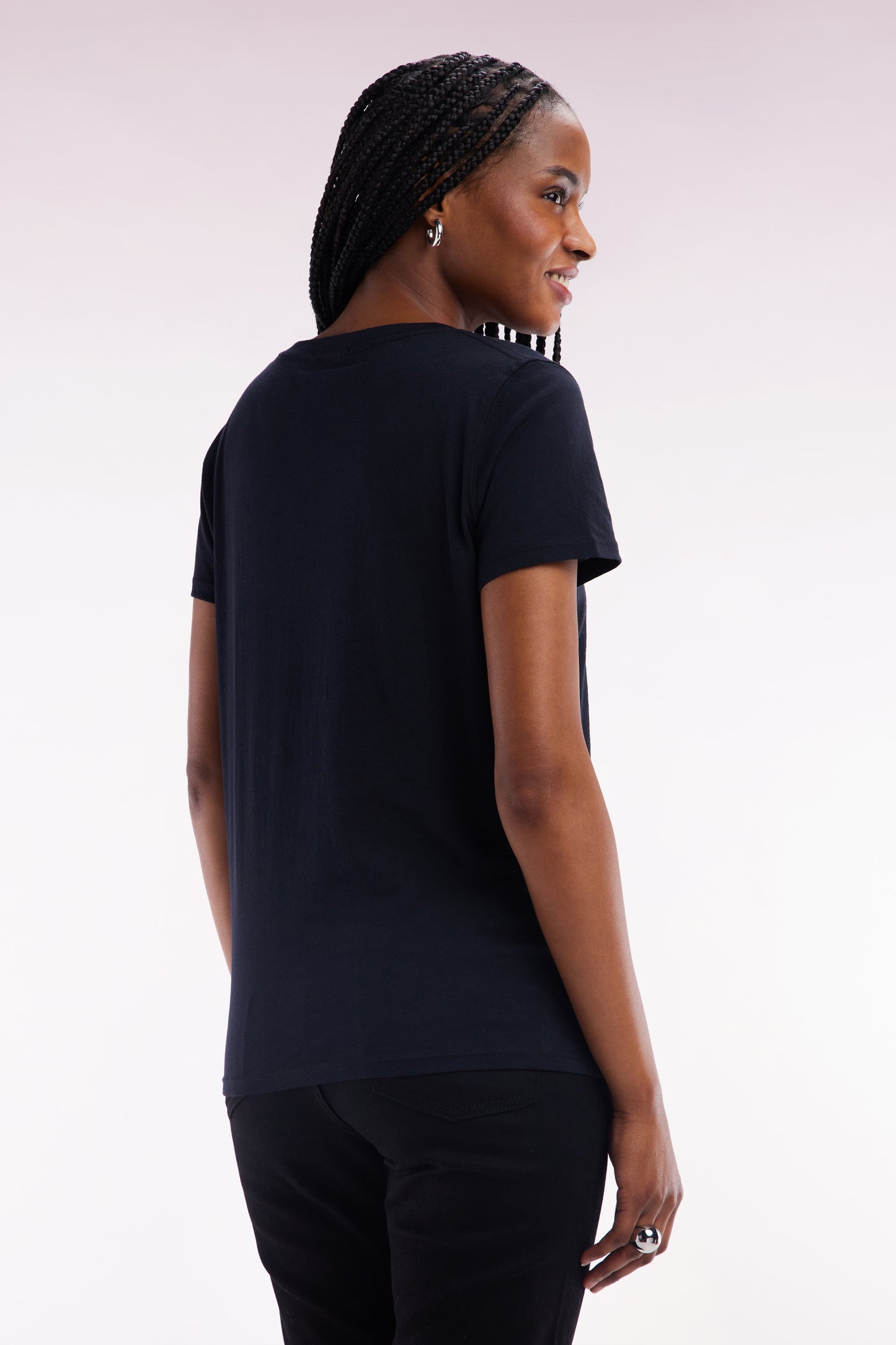 V-neck T-shirt in black lightweight Pima cotton jersey, straight cut