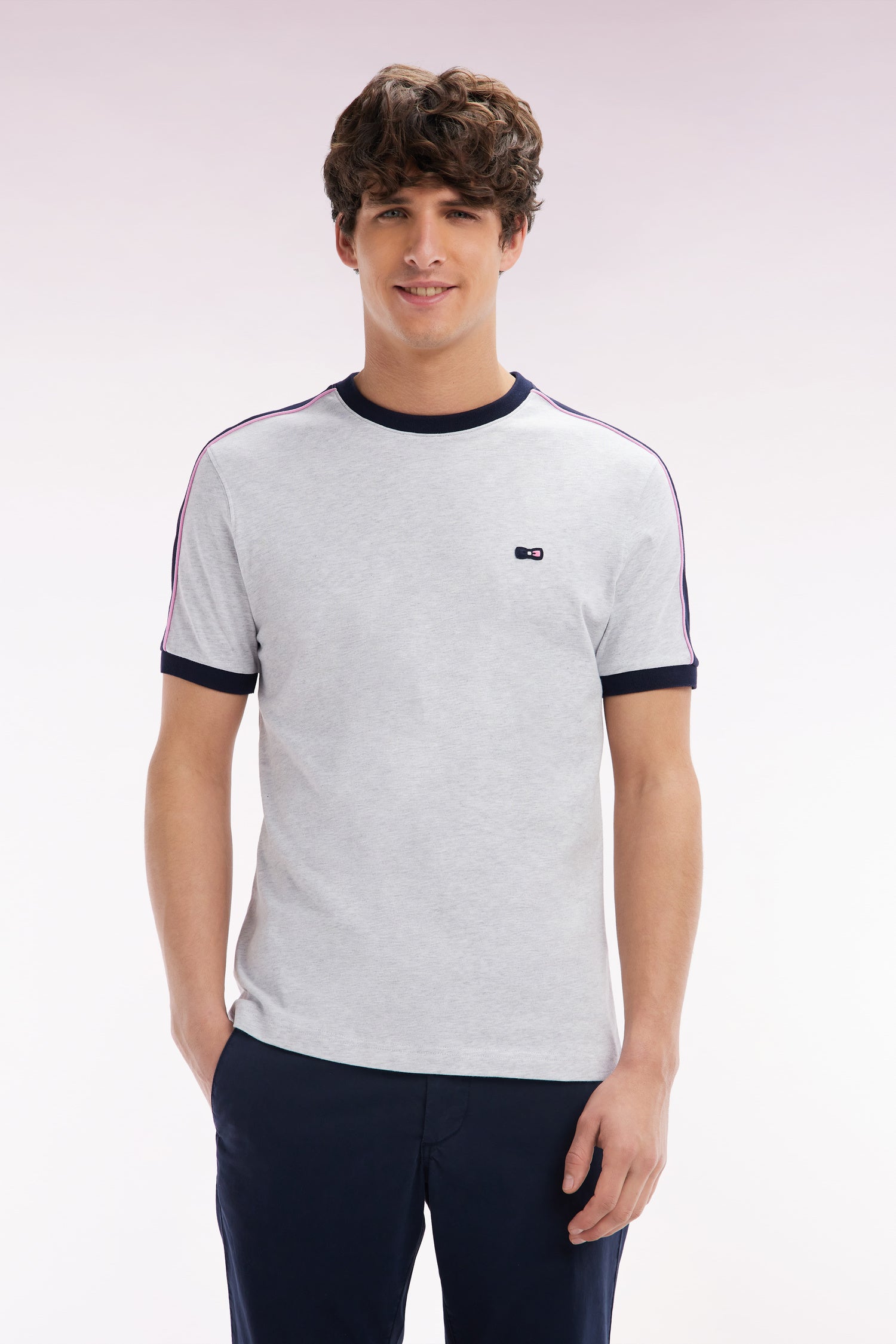 T-shirt en coton gris broderie dos et découpes coupe droite