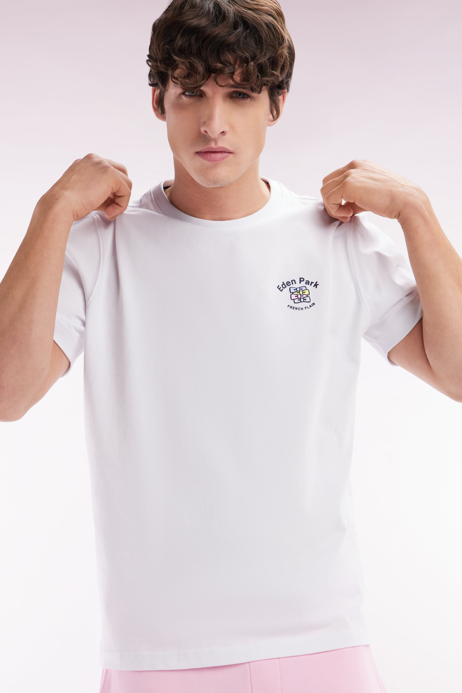 T-shirt en coton blanc broderie multicolore coupe décontractée