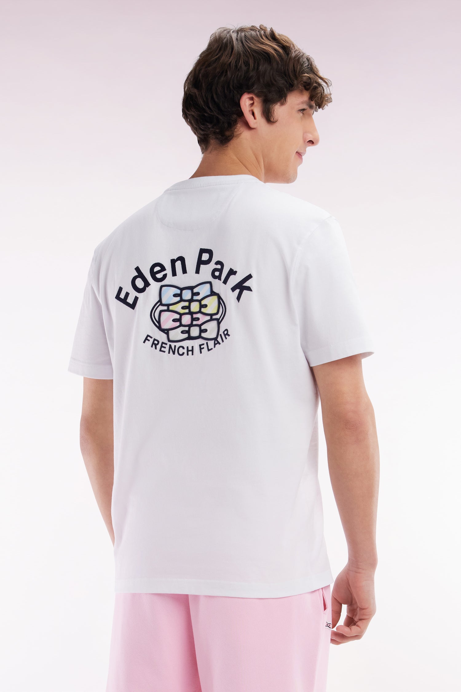 T-shirt en coton blanc broderie multicolore coupe décontractée