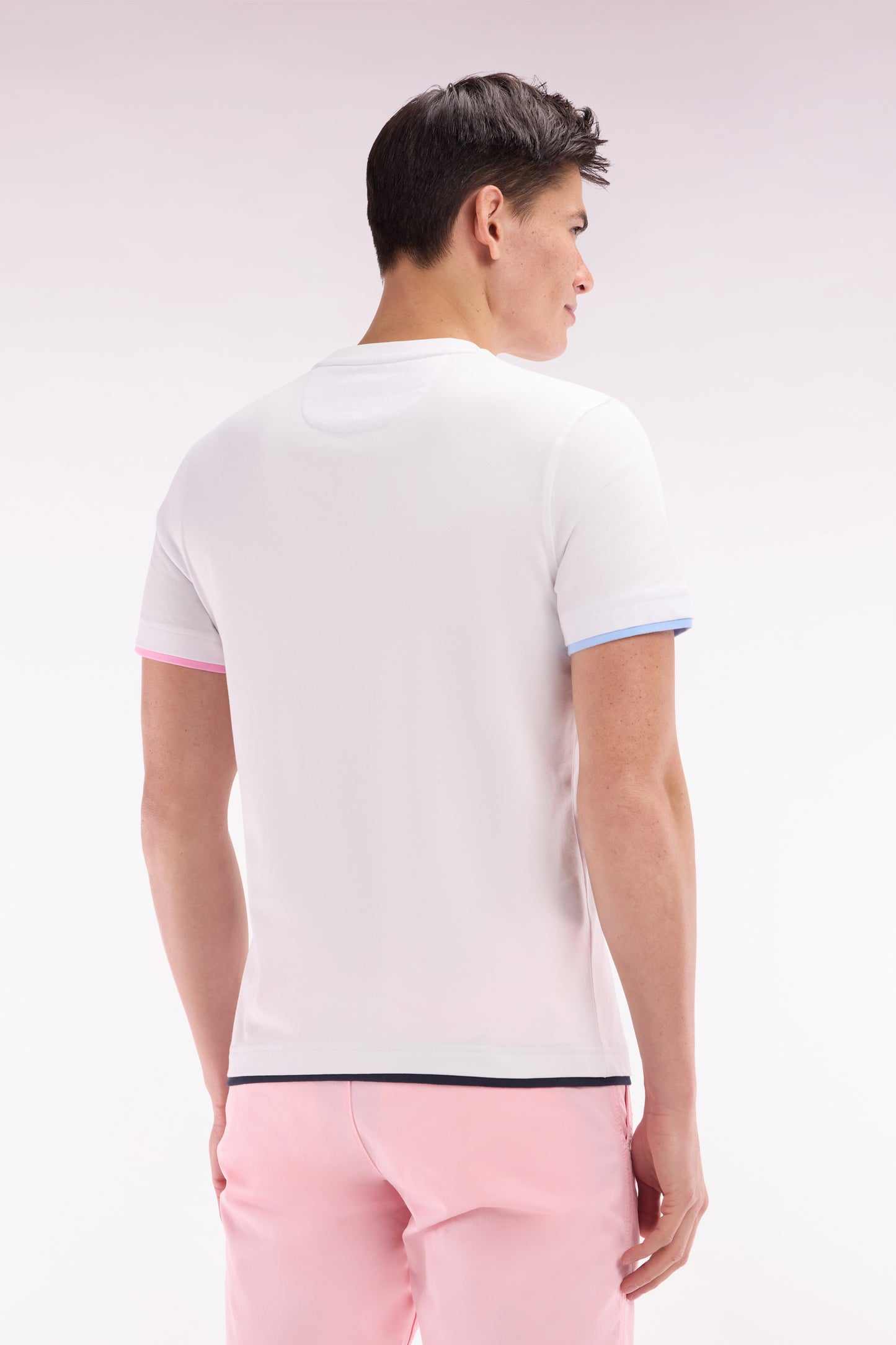 UNE white cotton t-shirt colored sleeves straight cut