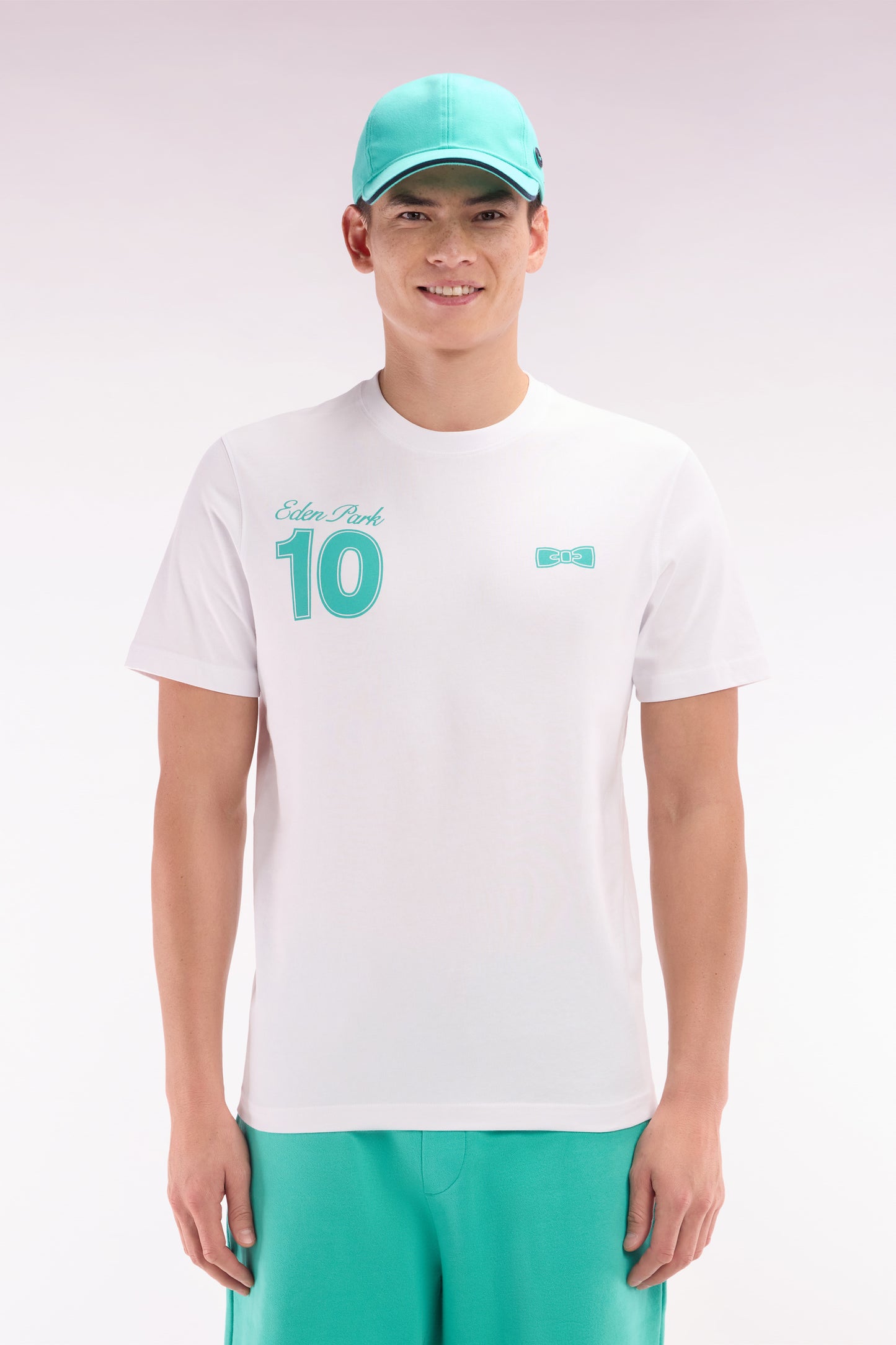 T-shirt 10 in white and green cotton, relaxed fit