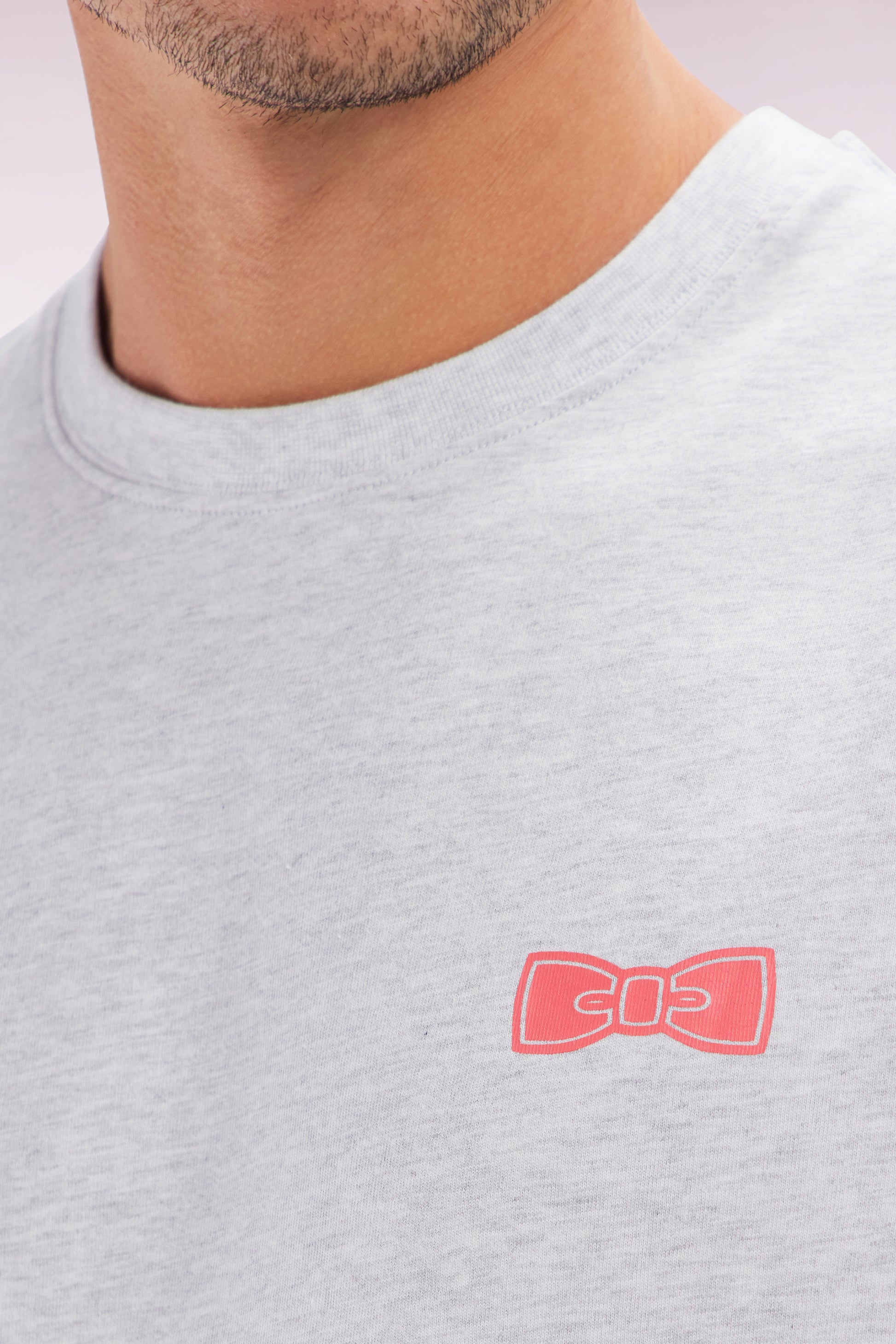 T-shirt 10 en coton gris et rouge coupe décontractée