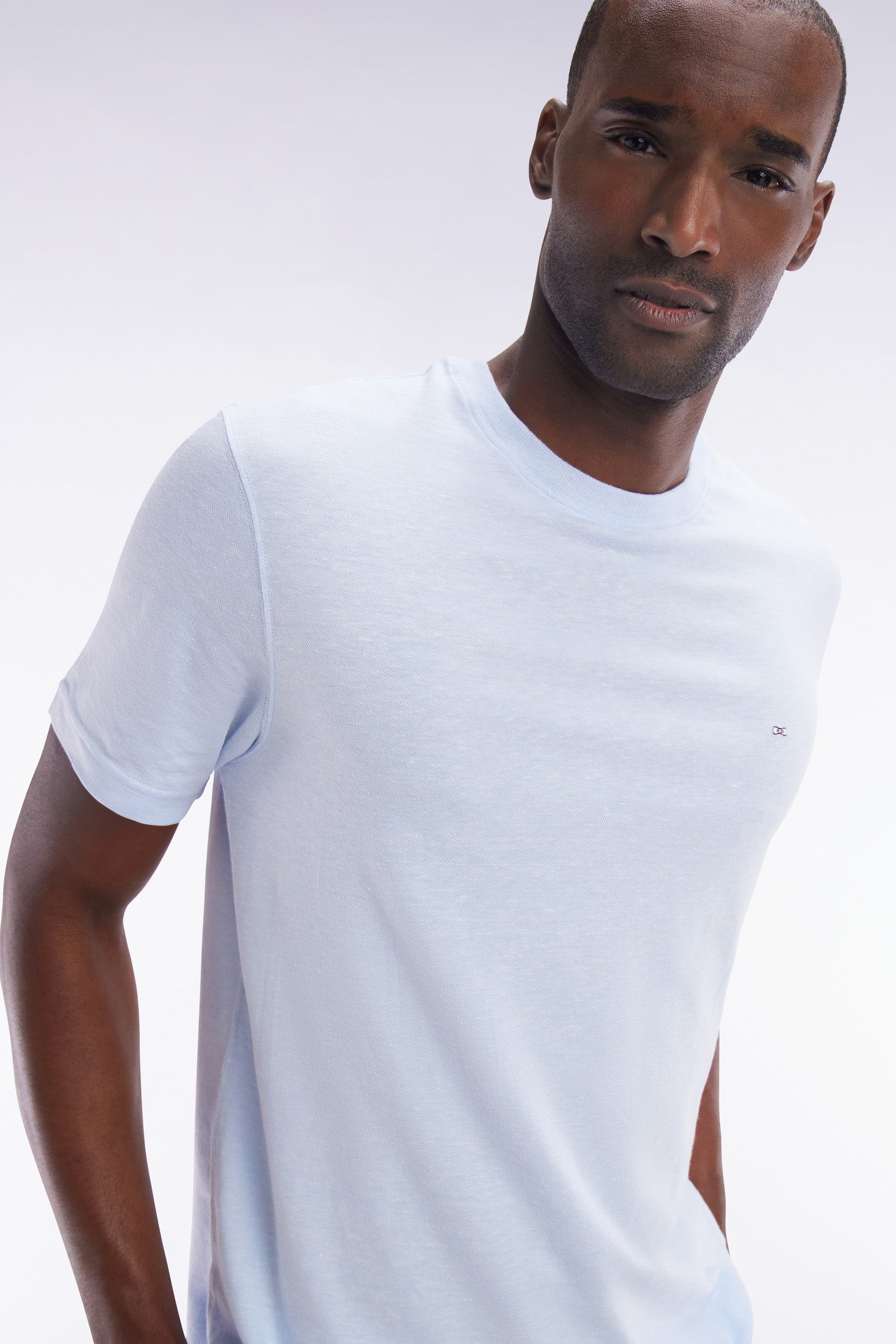 T-shirt en coton et lin bleu clair coupe droite