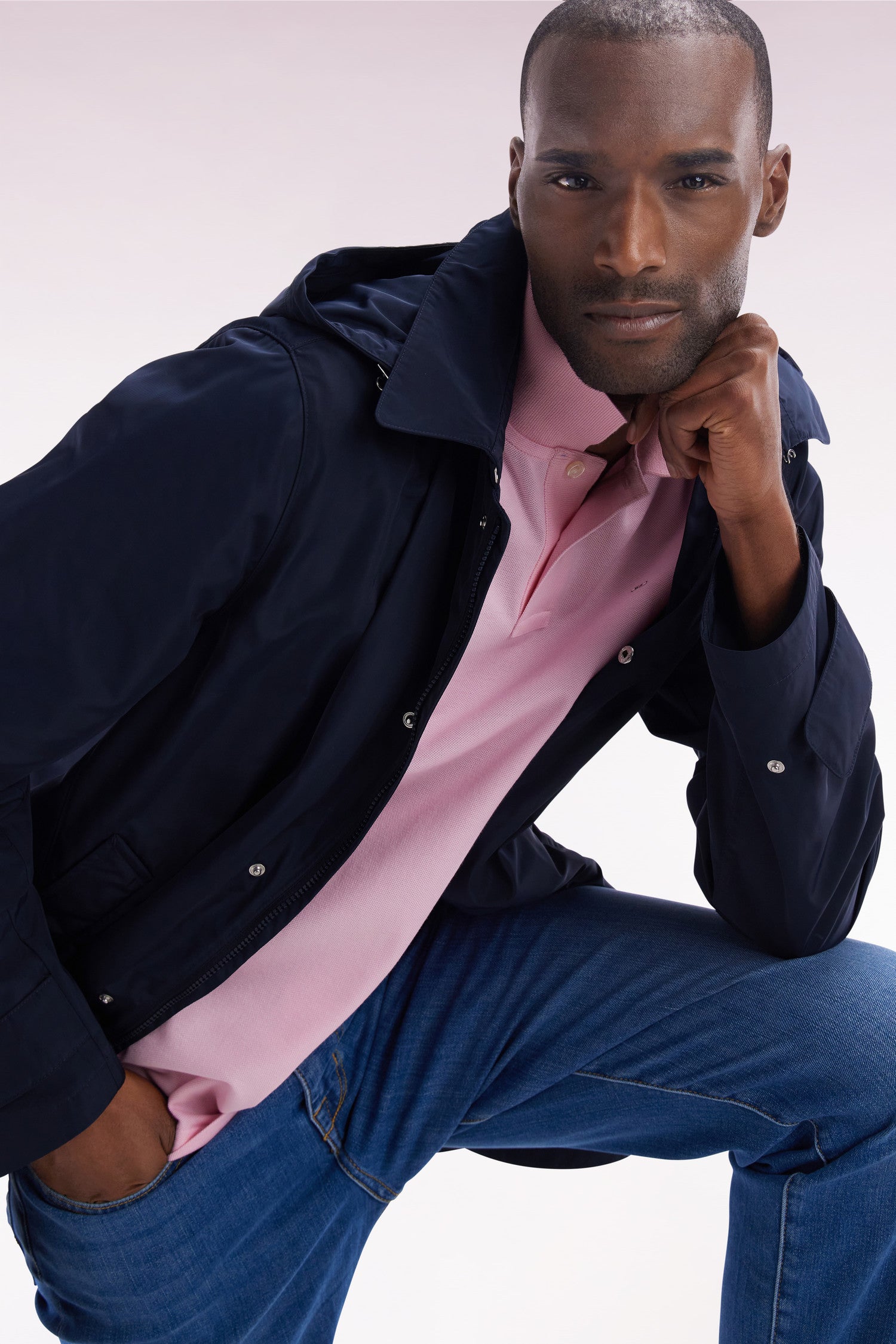 Imperméable à capuche bleu marine