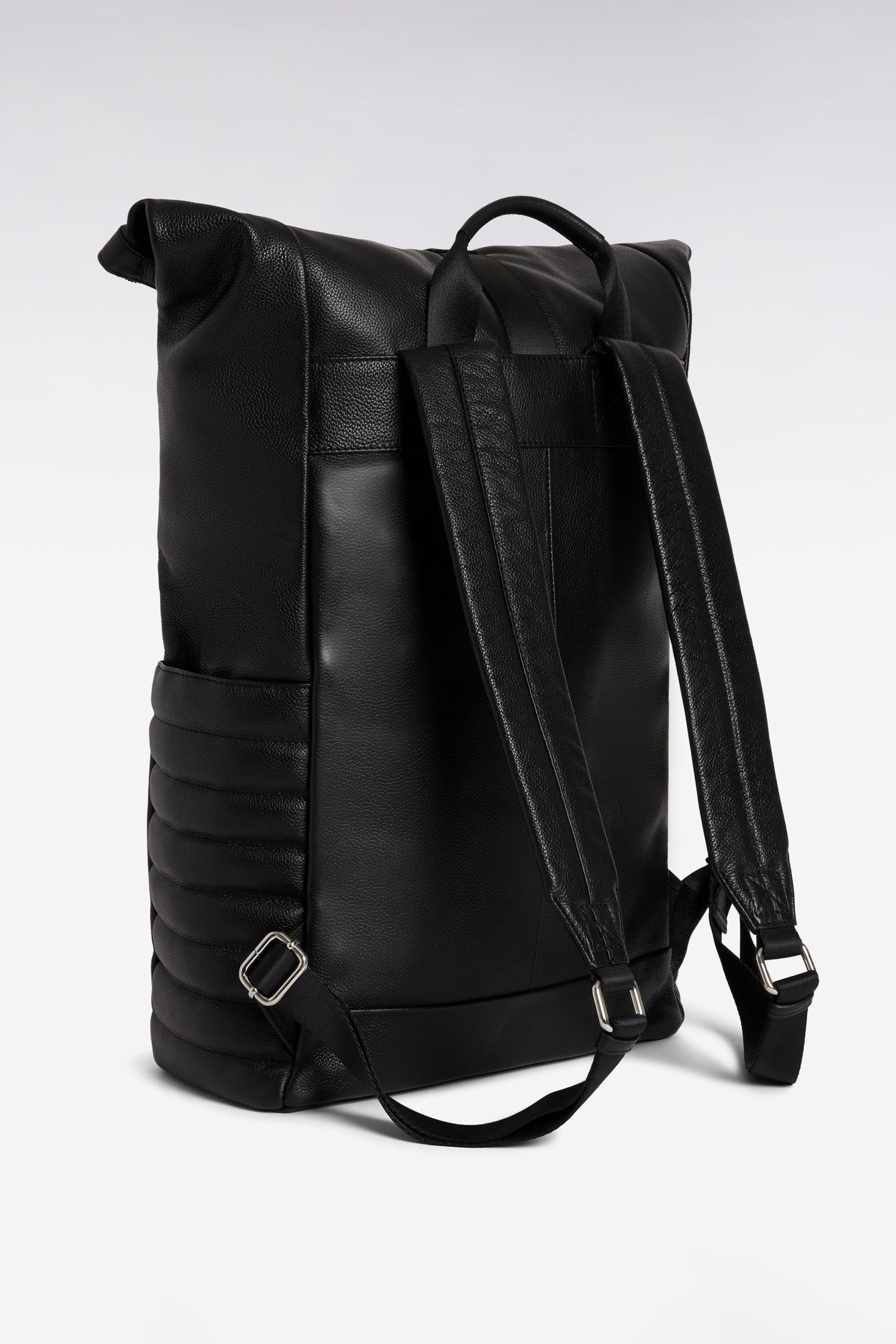 Square backpack in black grained leather – Eden Park
