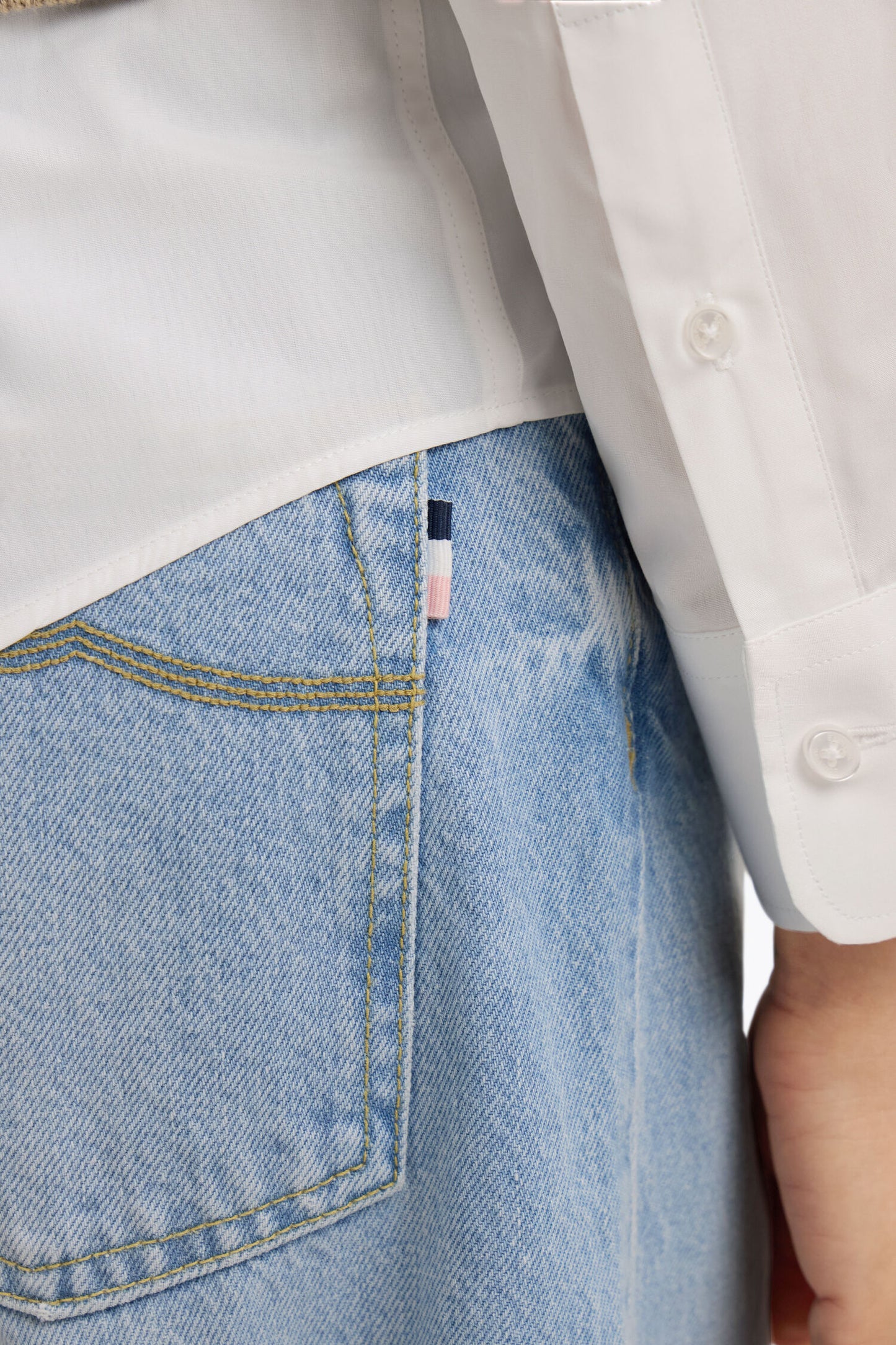 Jean en denim bleached coupe droite et large