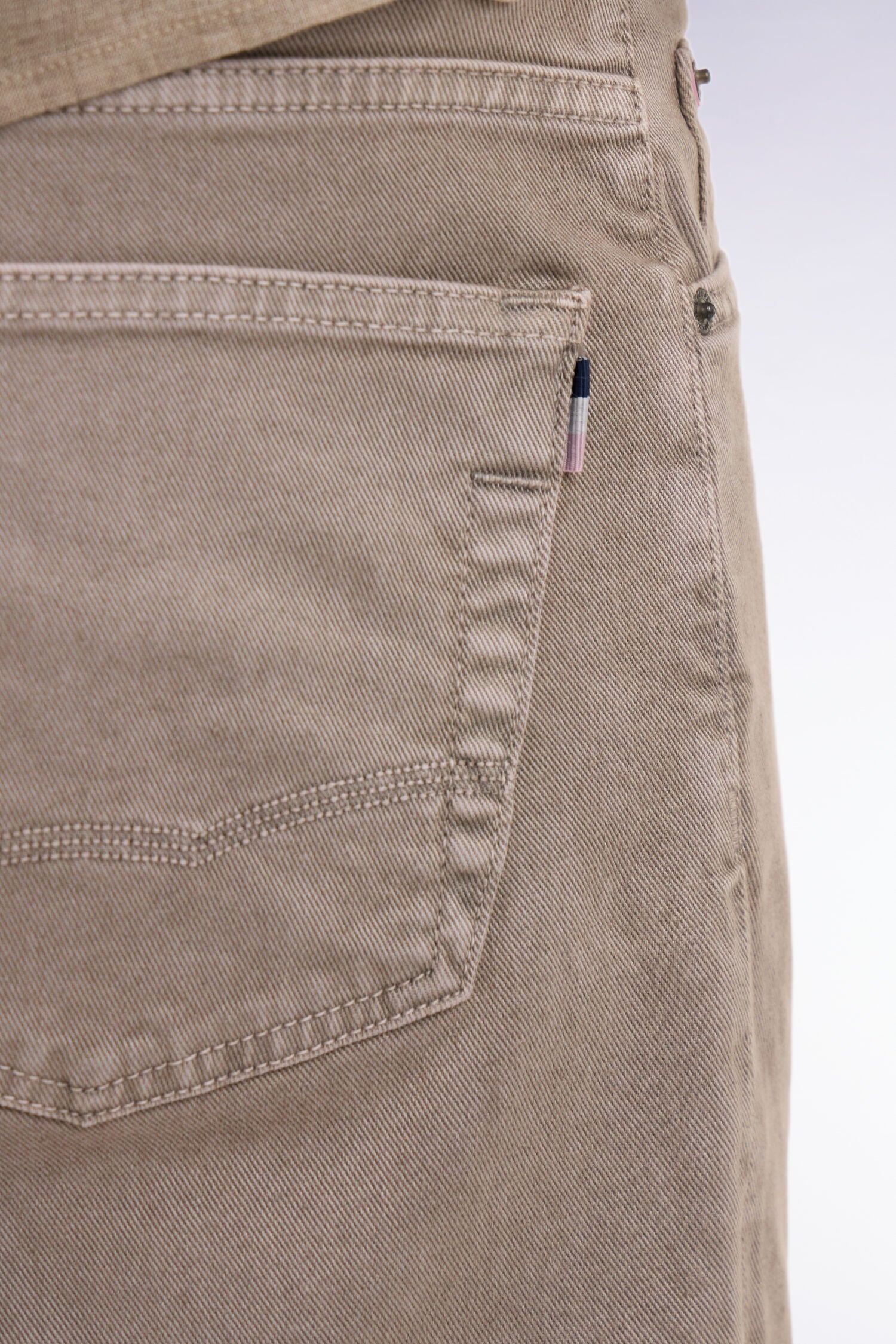 Jean en denim stretch beige coupe regular