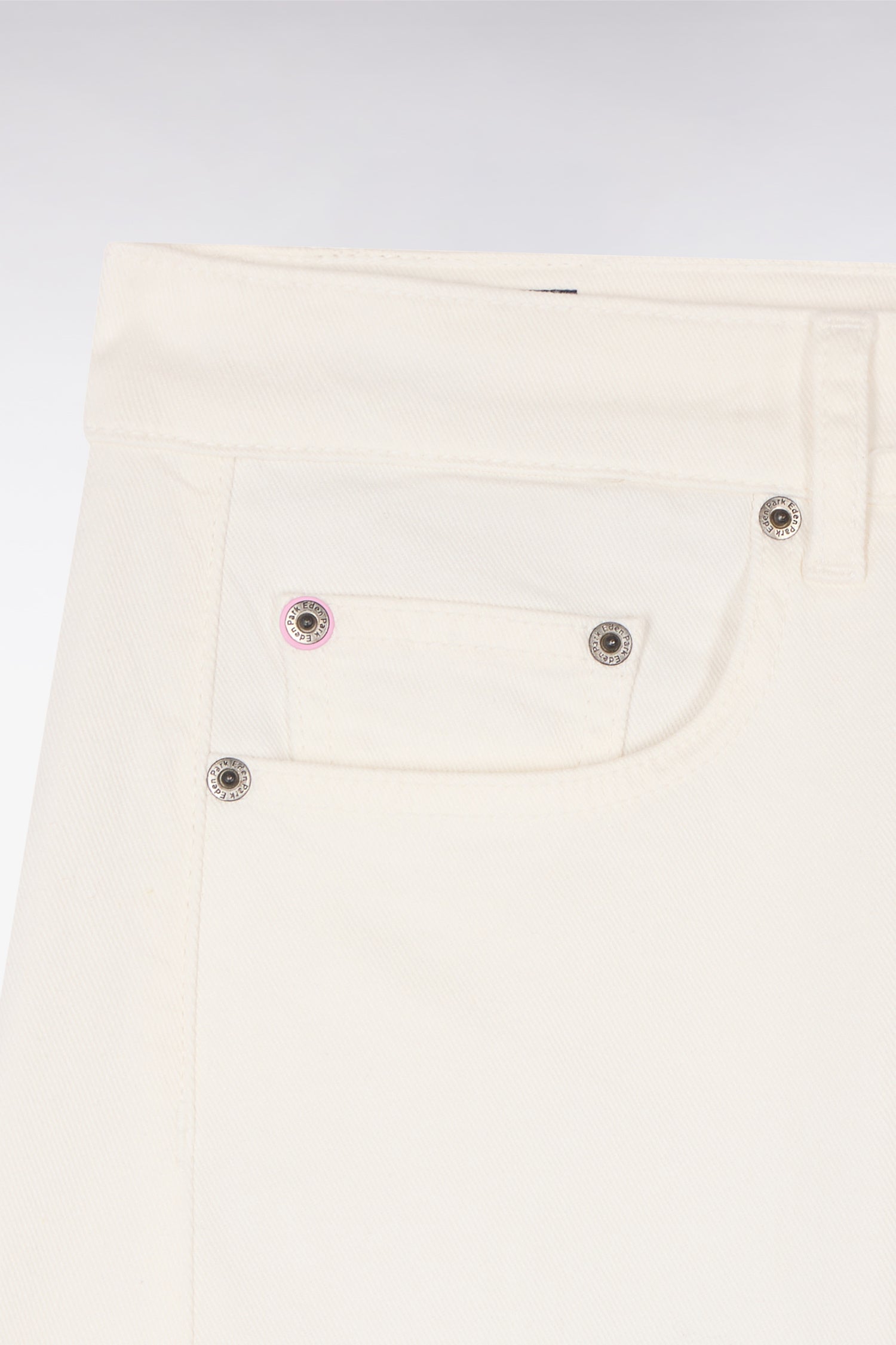 Jean coupe barrel en denim stretch blanc