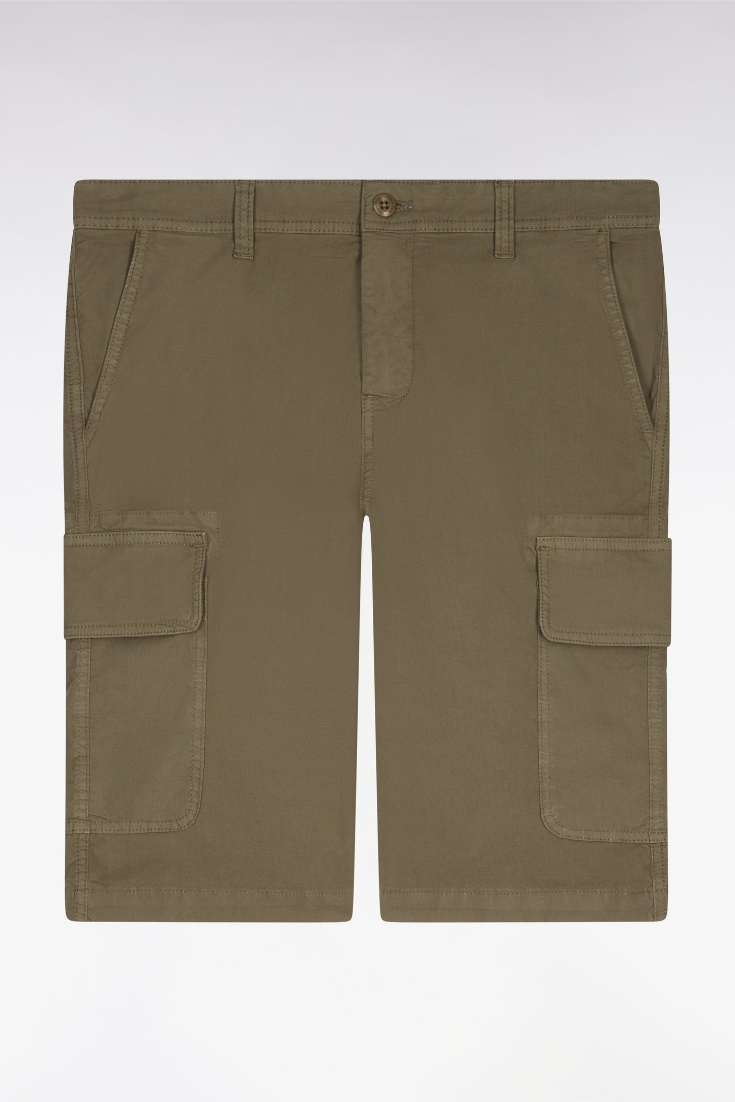 Bermuda chino en gabardine stretch gris clair