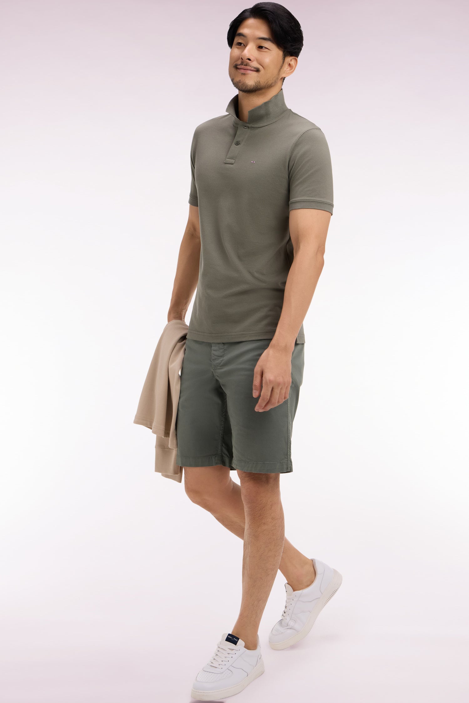 bermudas chino en gabardine stretch caqui