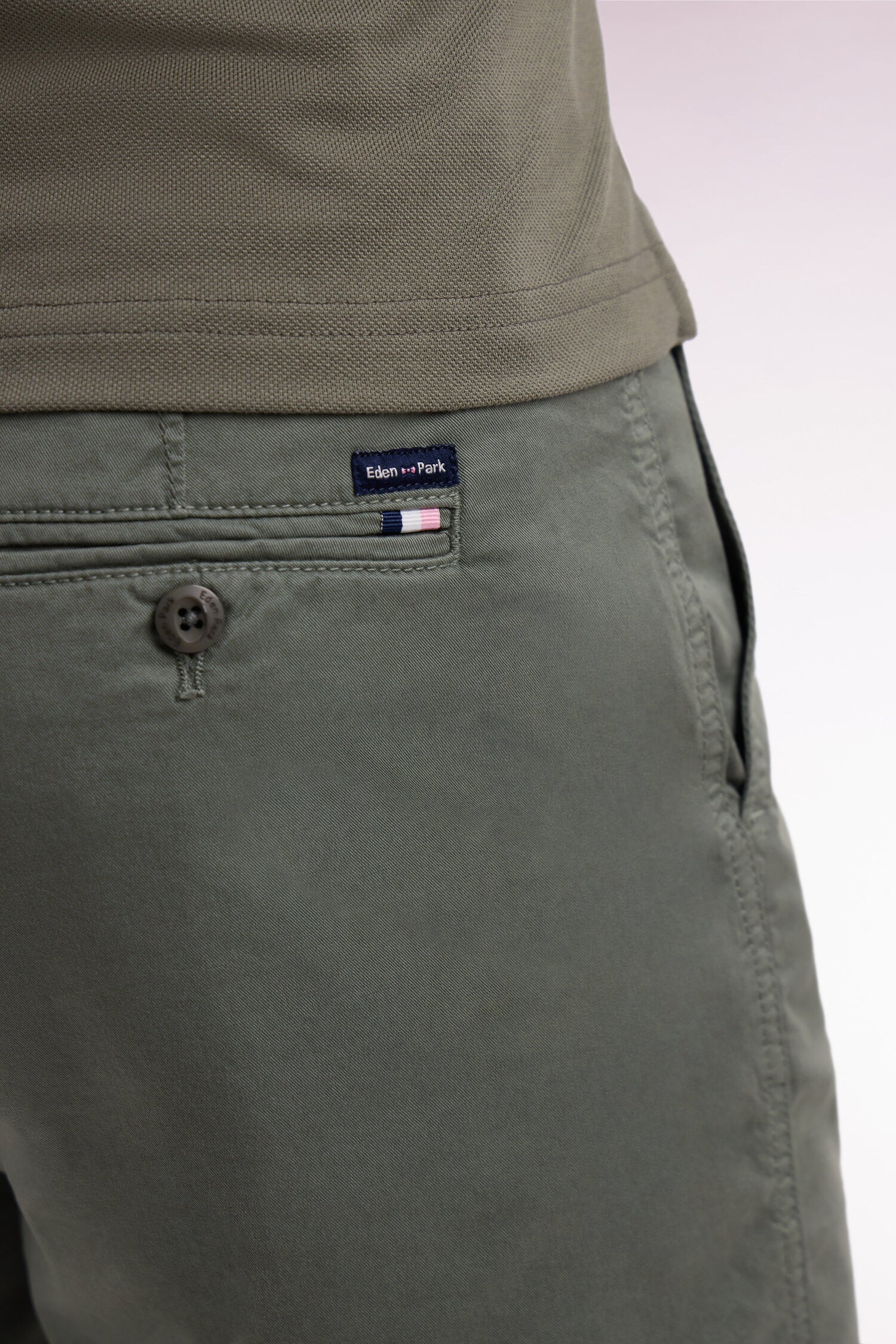 Bermuda chino en gabardine stretch kaki