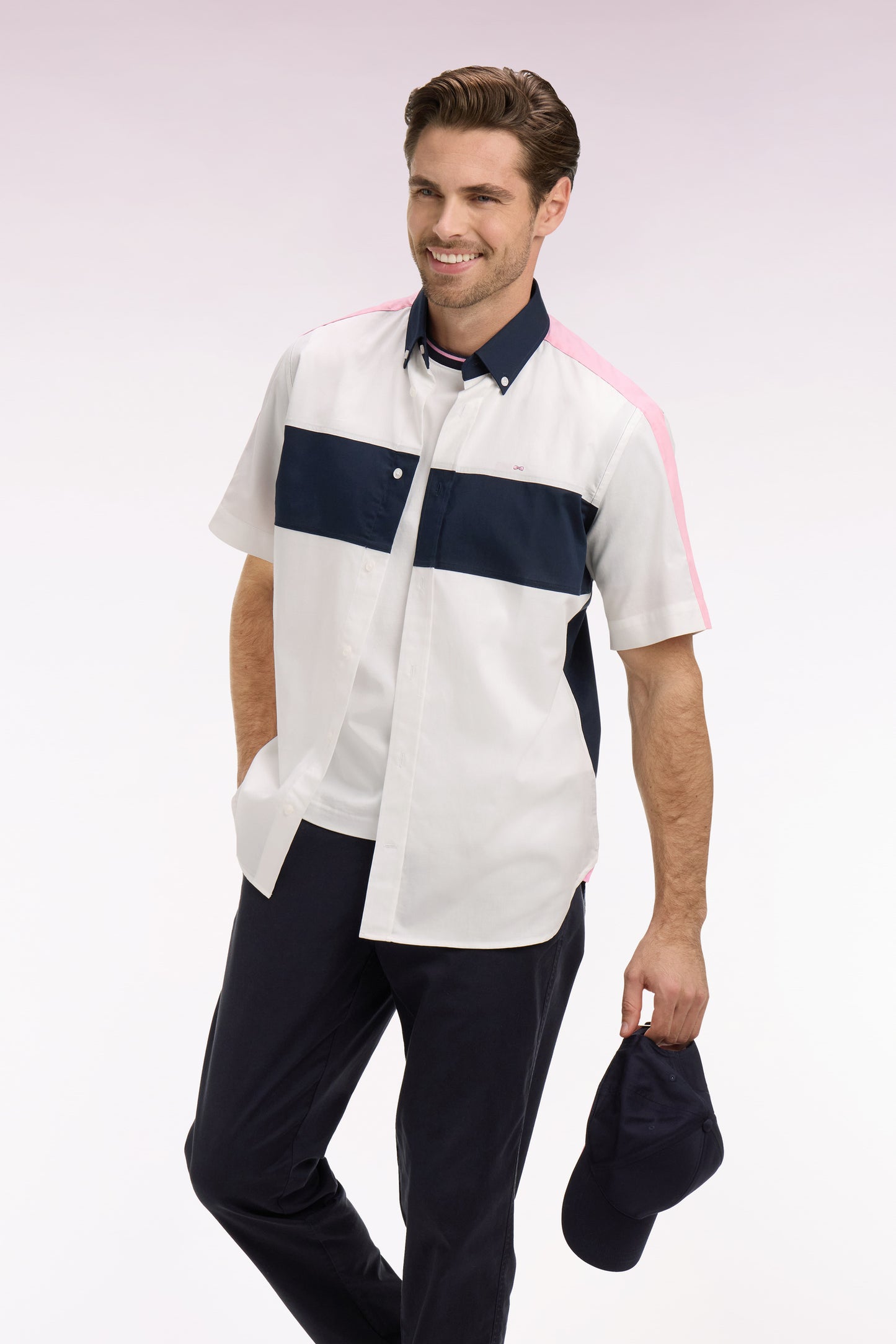 Chemise à manches courtes en coton blanc et marine broderie dos