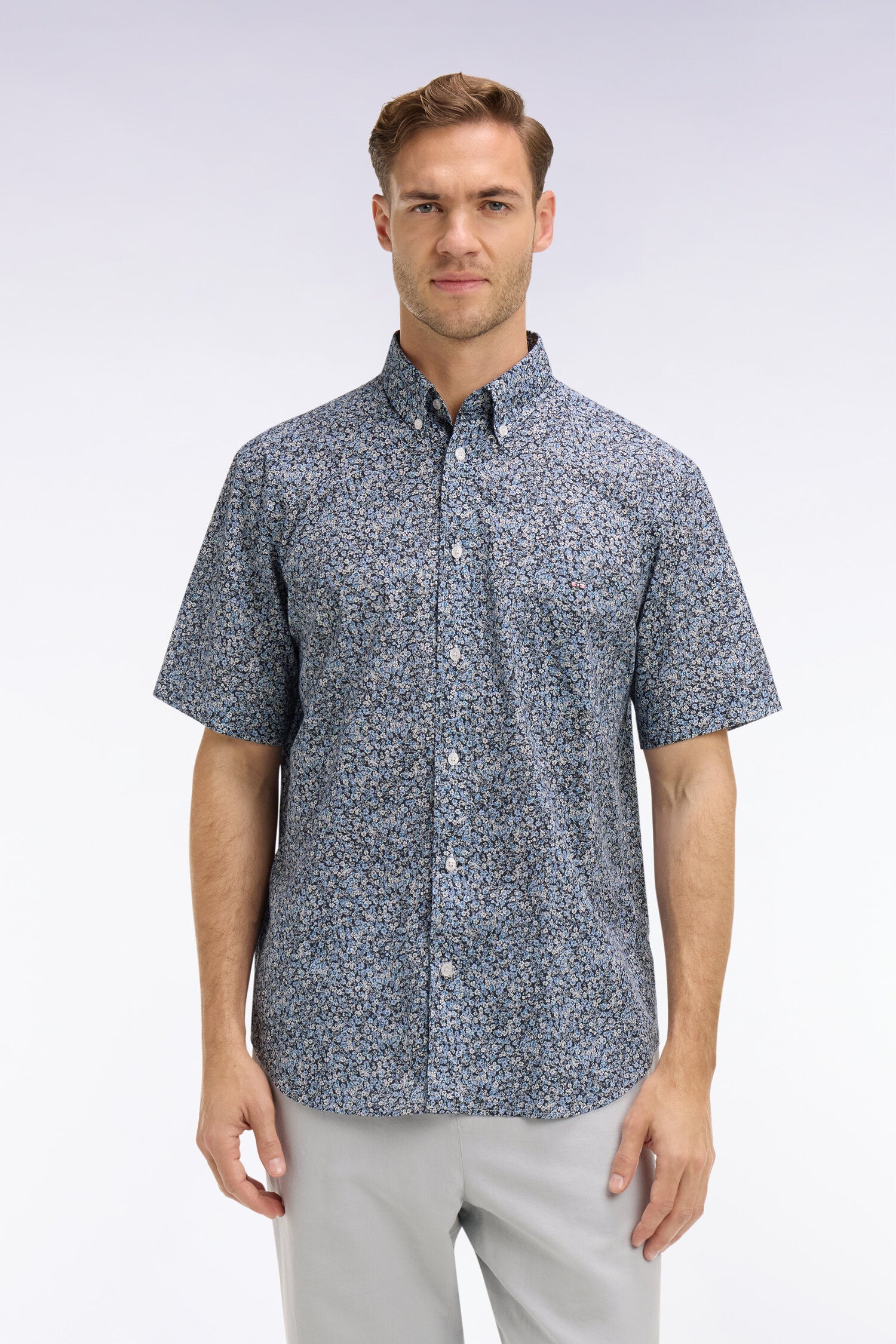Chemise à manches courtes en coton bleu à micromotif floral