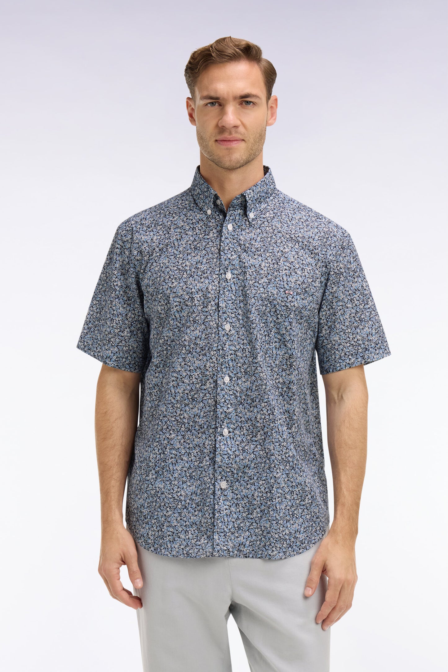 Chemise à manches courtes en coton bleu à micromotif floral