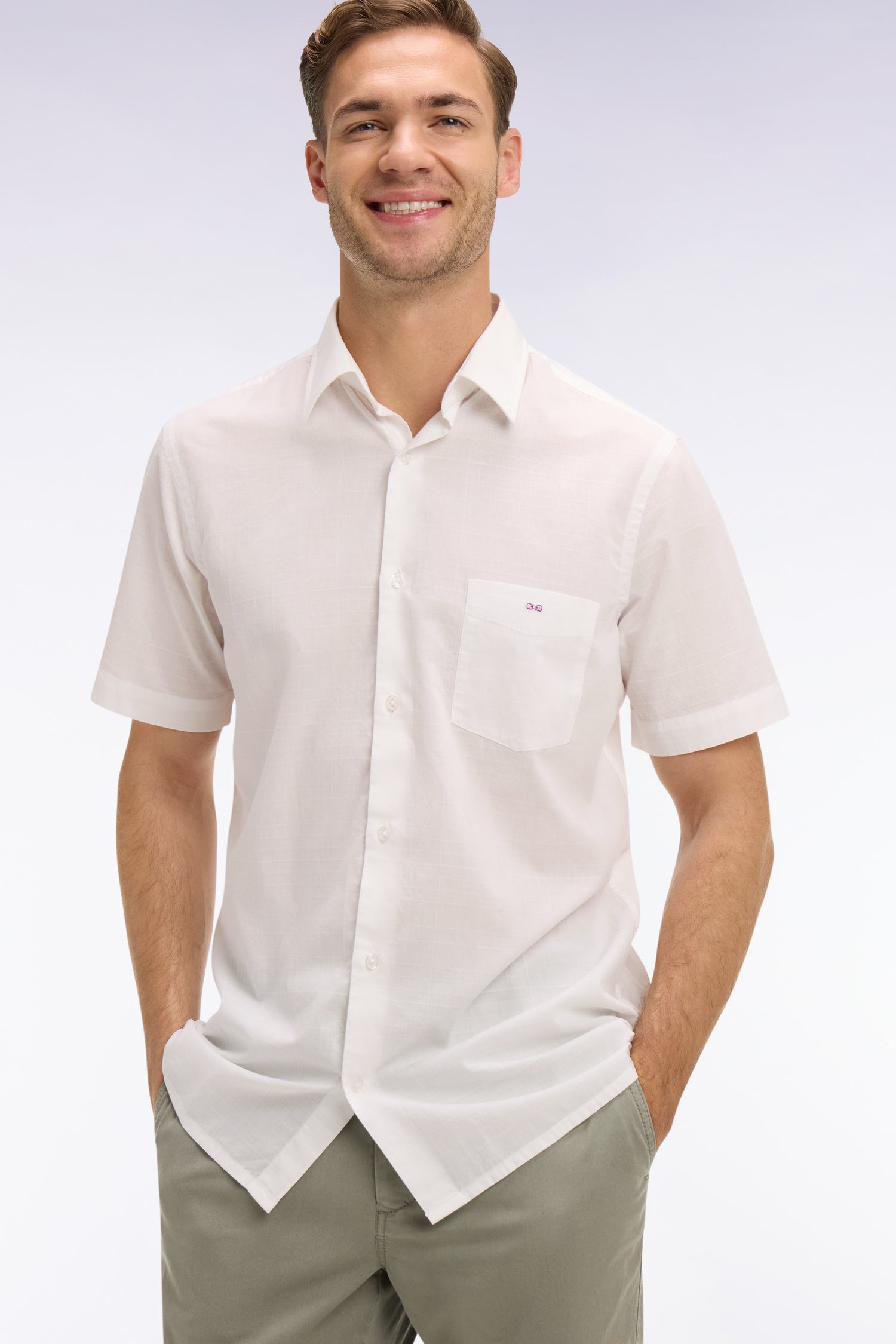 Chemise à manches courtes en coton blanc coupe slim