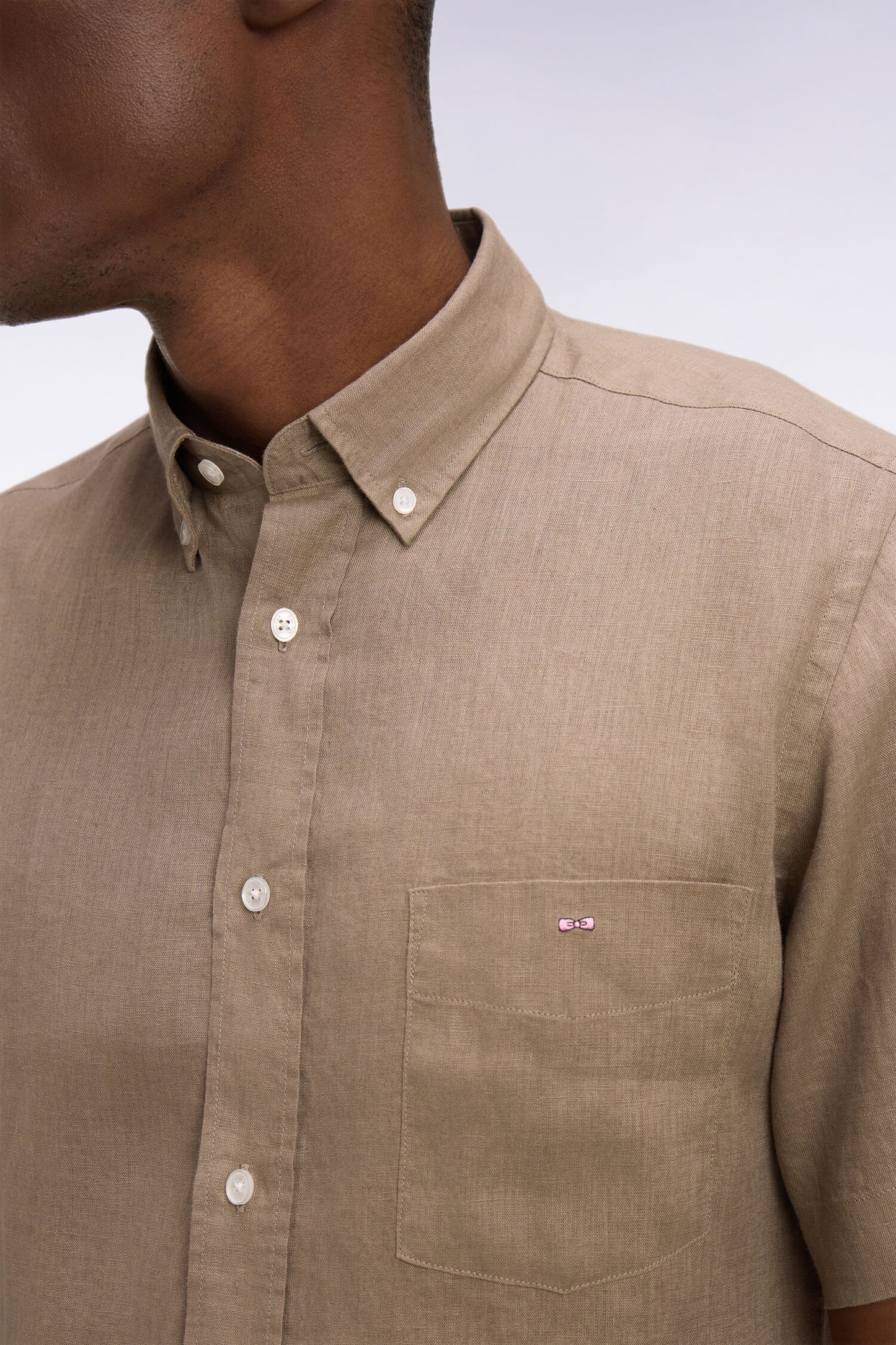 Chemise à manches courtes en lin kaki