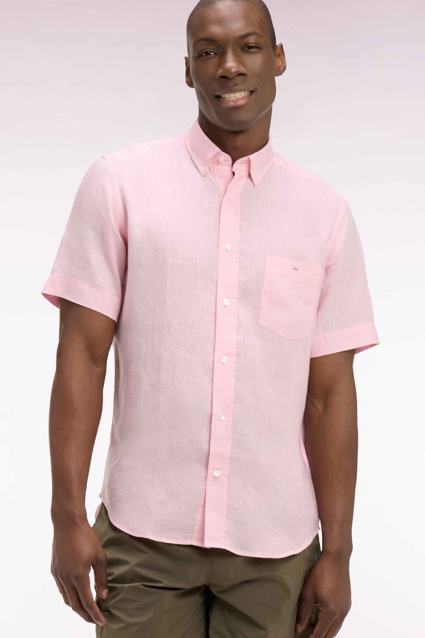 Chemise à manches courtes en lin rose clair