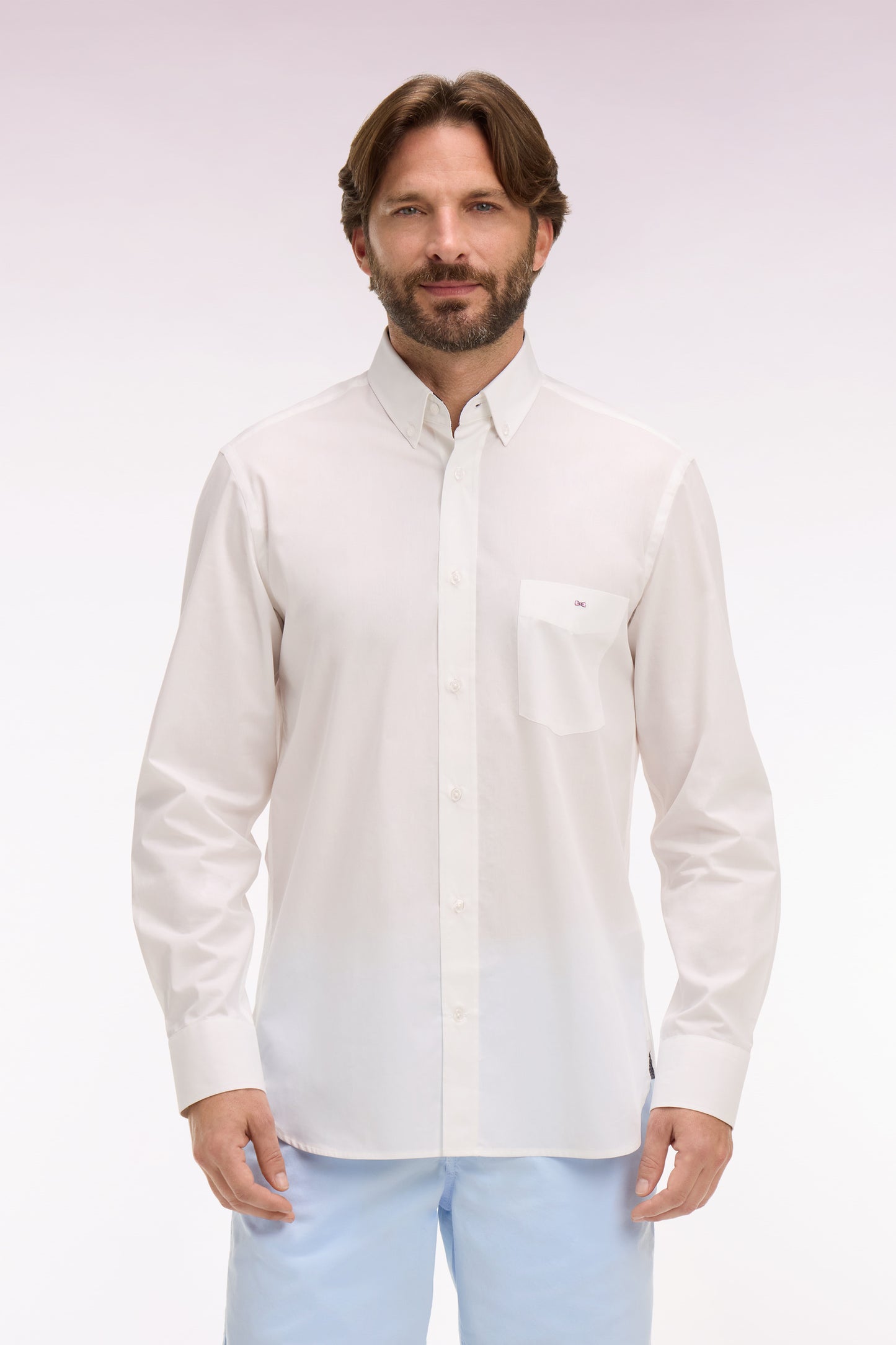 Chemise en coton blanc à coudières imprimées