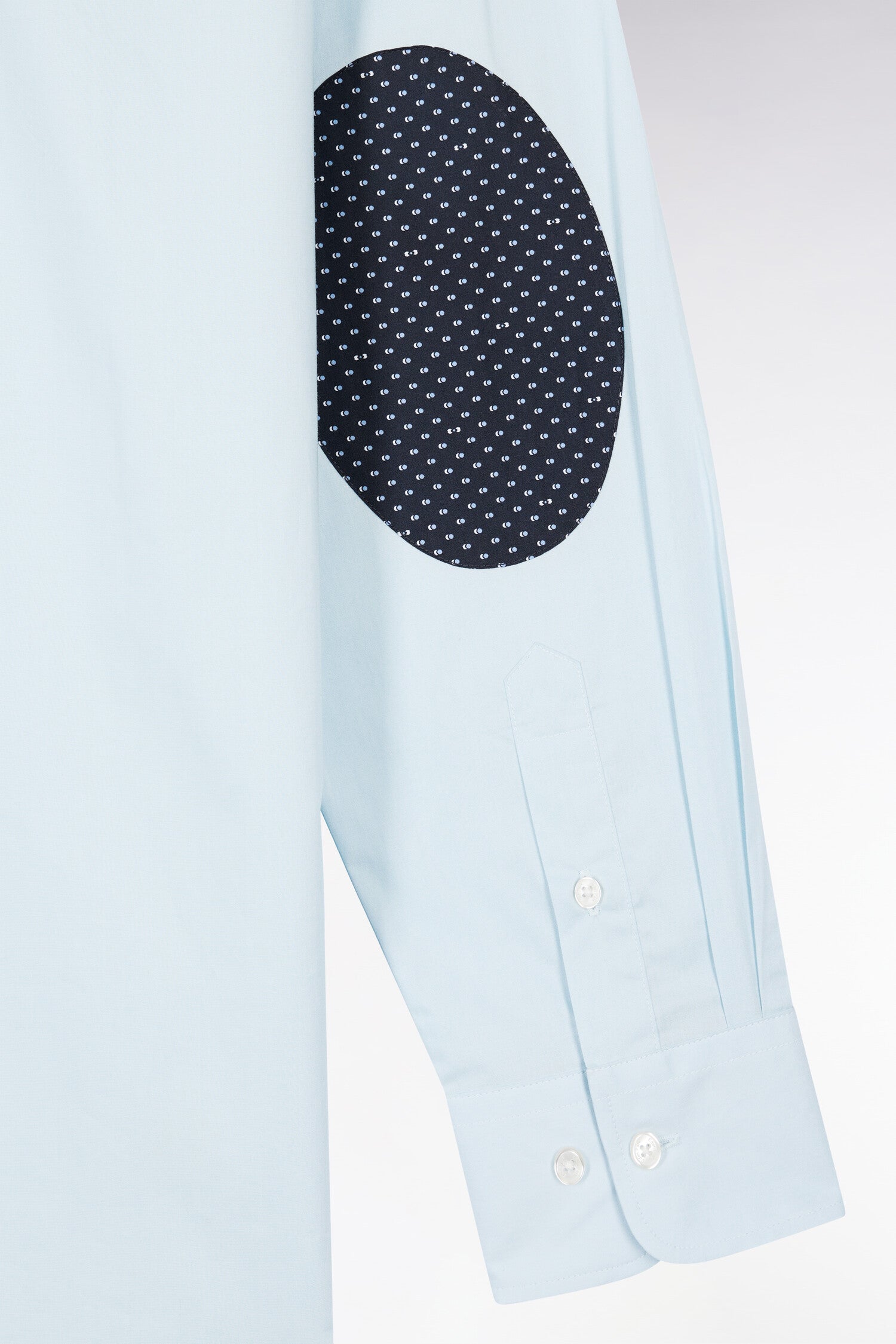 Chemise en coton bleu ciel à coudières imprimées