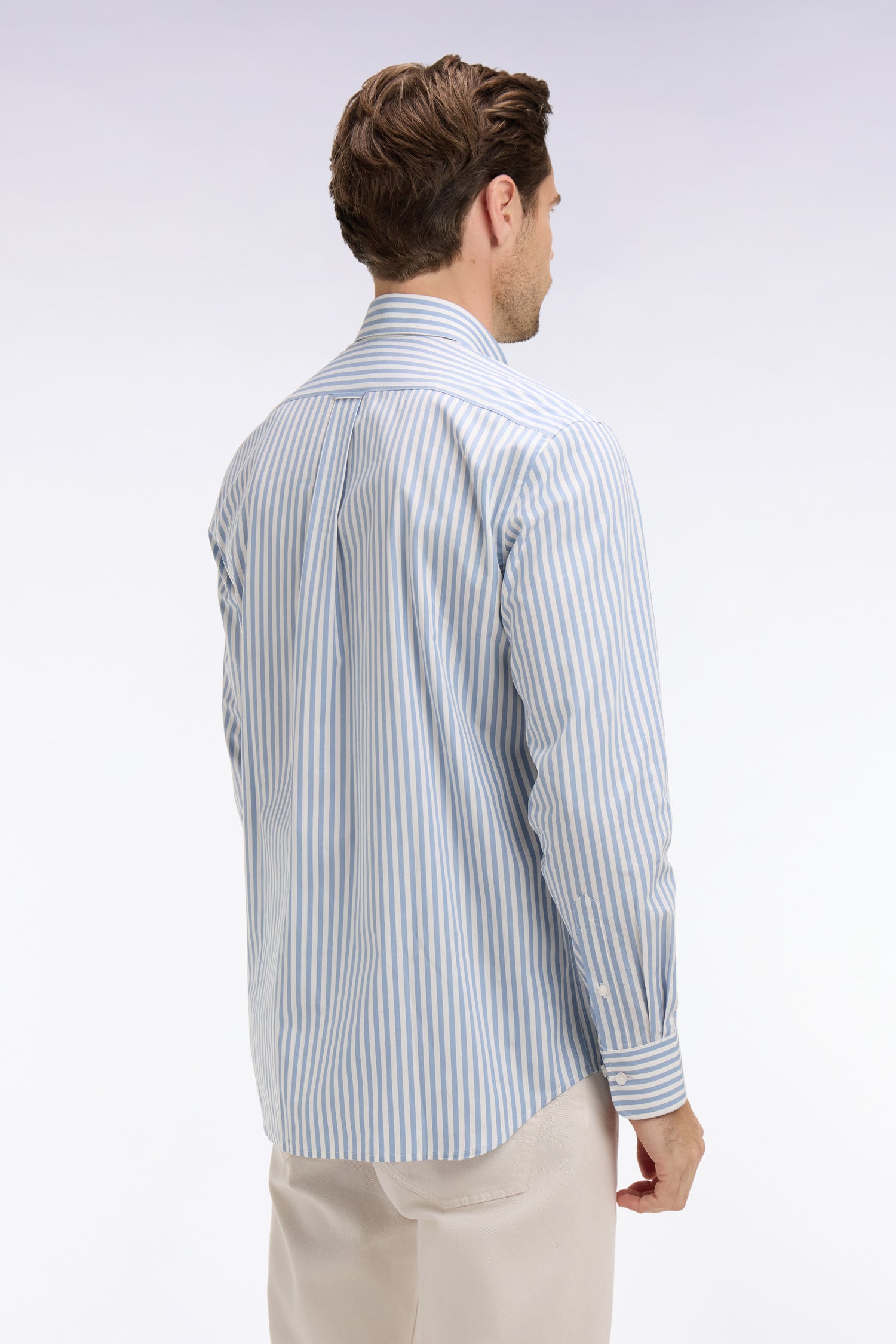 Chemise en coton bleu à rayures bâtons