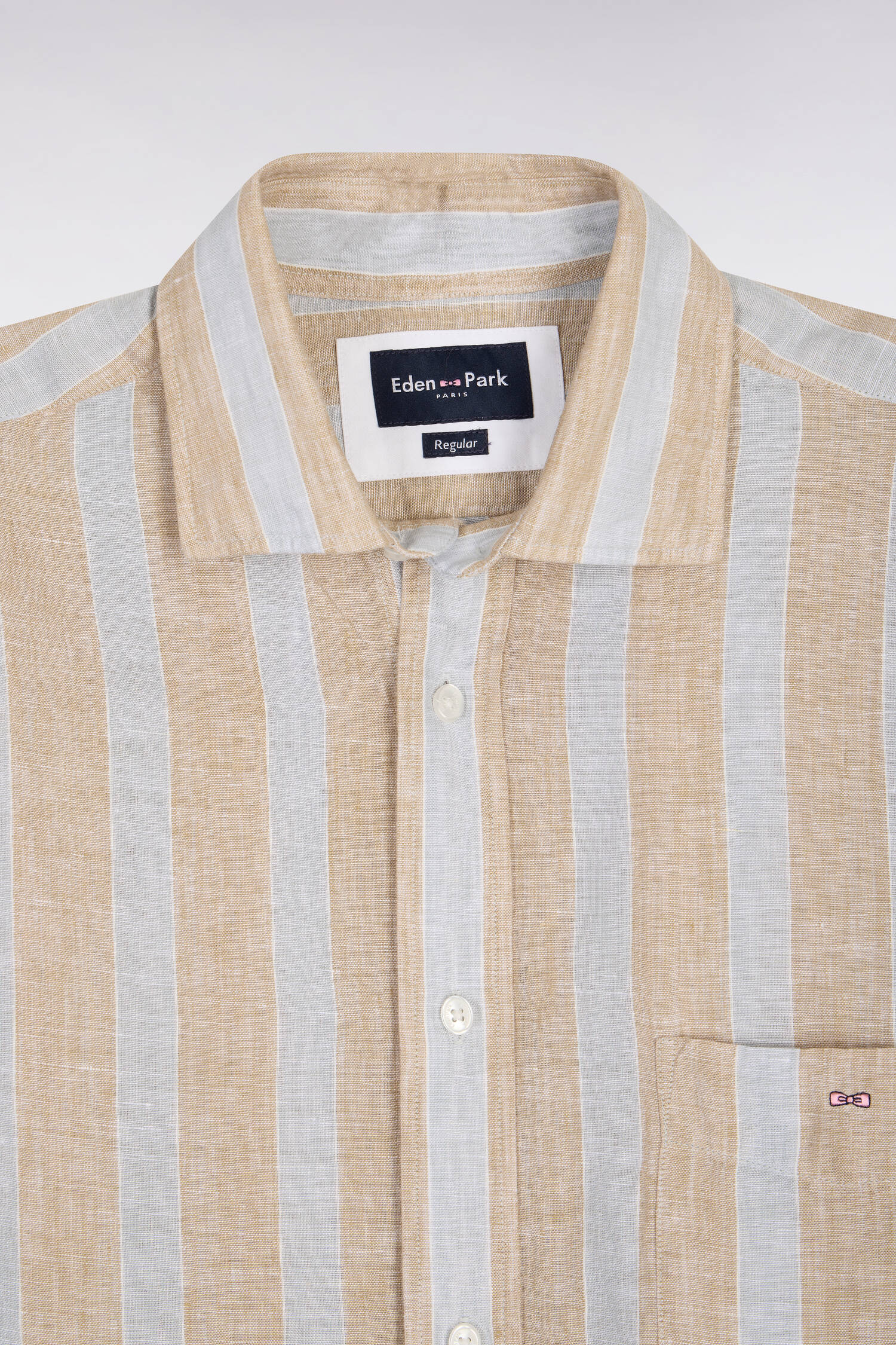 Chemise en lin gris clair à rayures bâtons