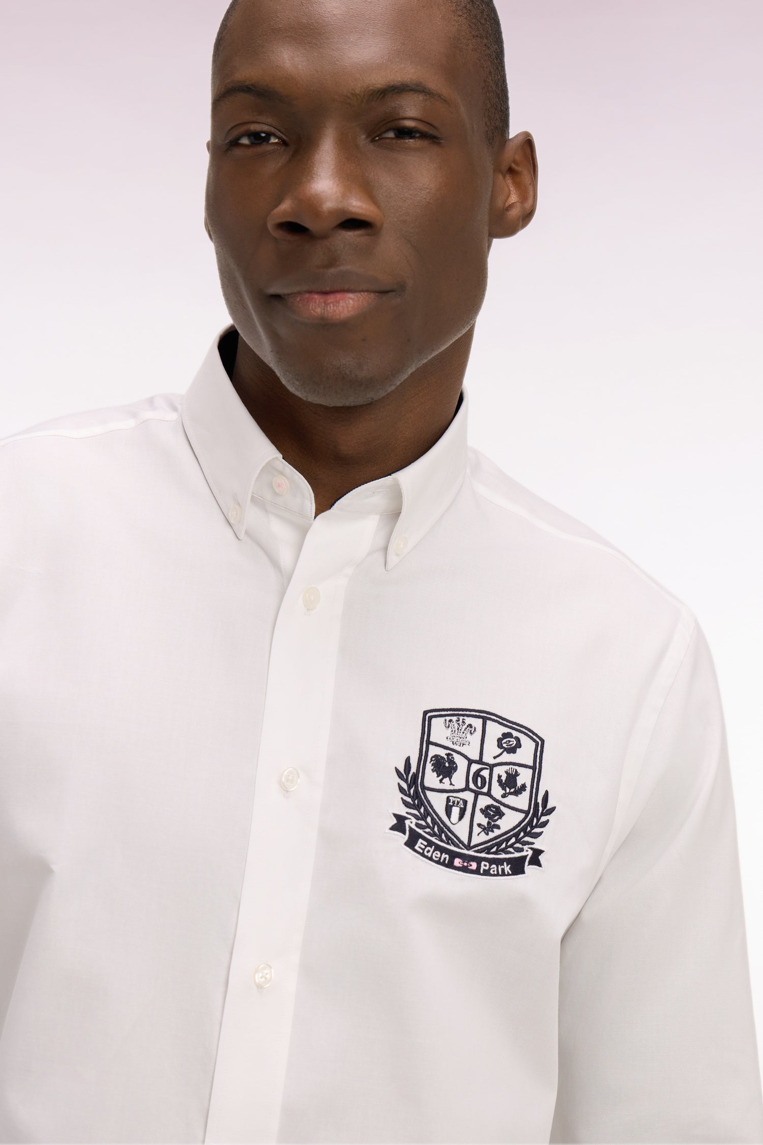 Chemise en coton pinpoint blanc broderie blason 6 Nations