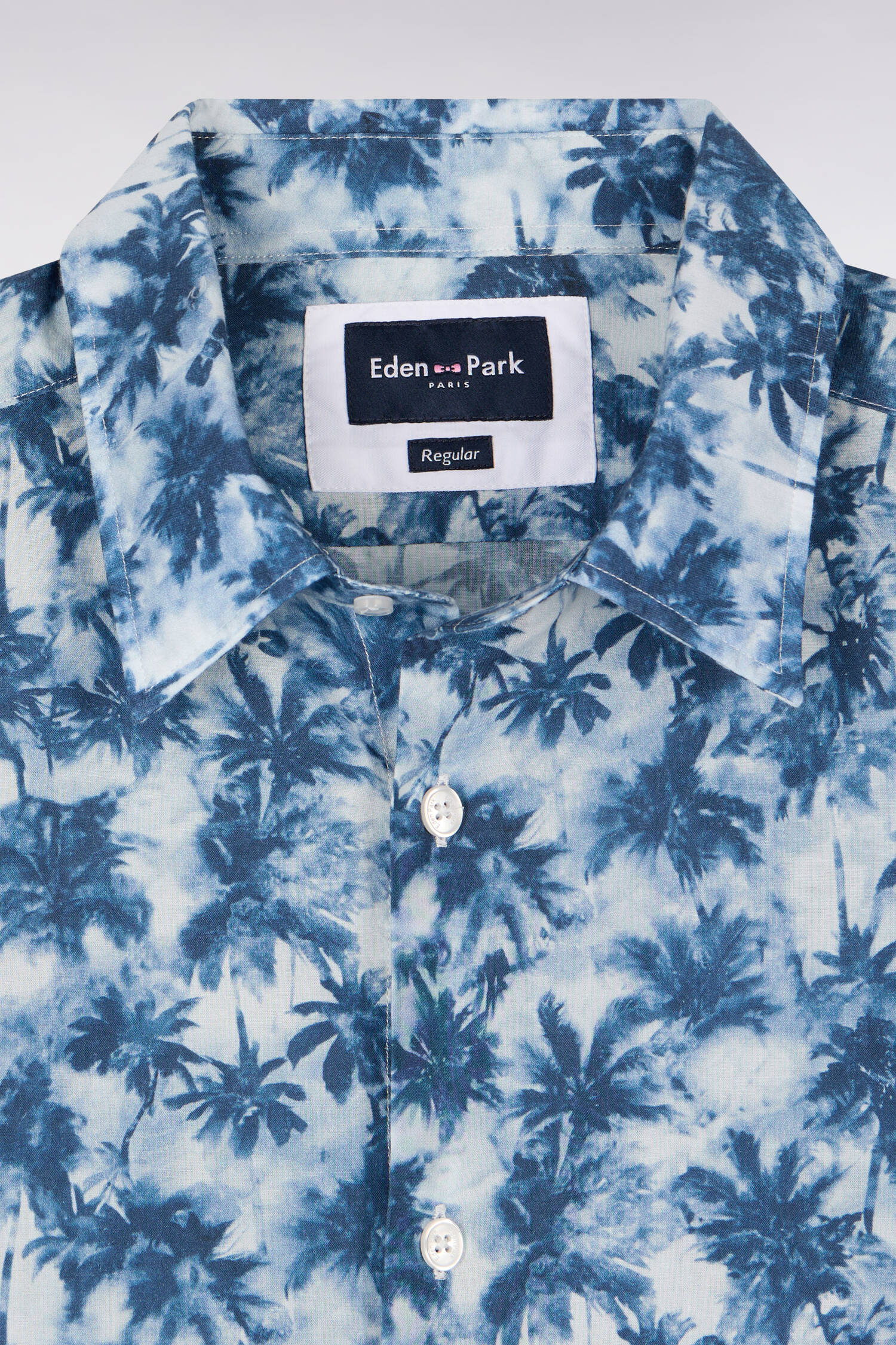 Chemise en popeline de coton imprimé palmiers bleu coupe regular