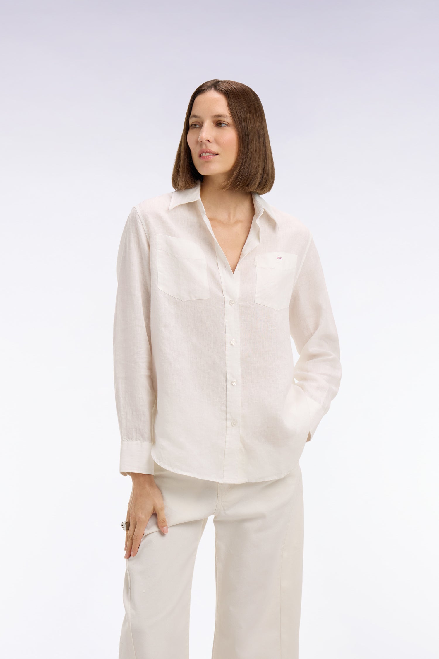 Chemise en lin blanc à poches plaquées