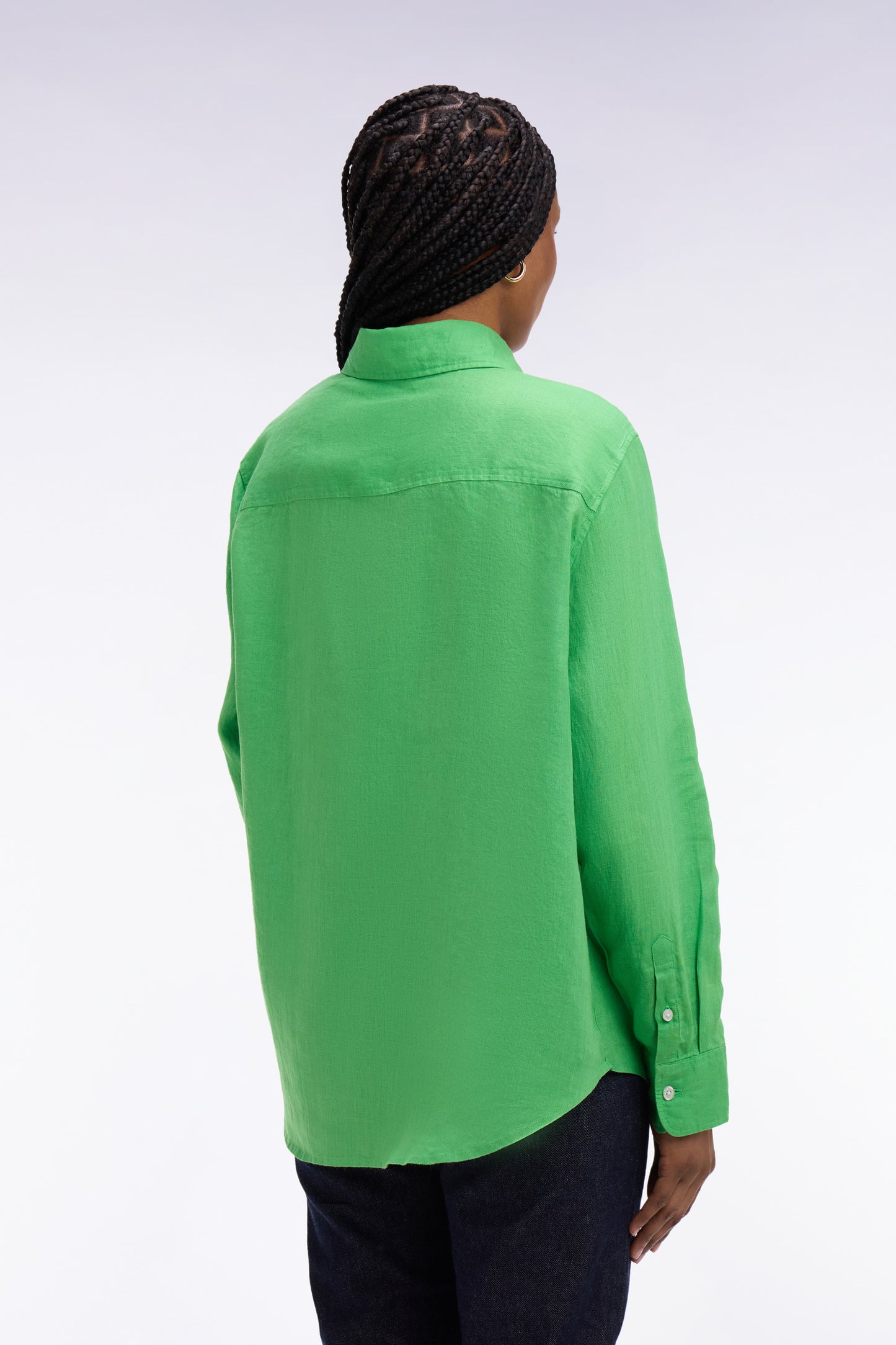 Chemise en lin verte à poches plaquées