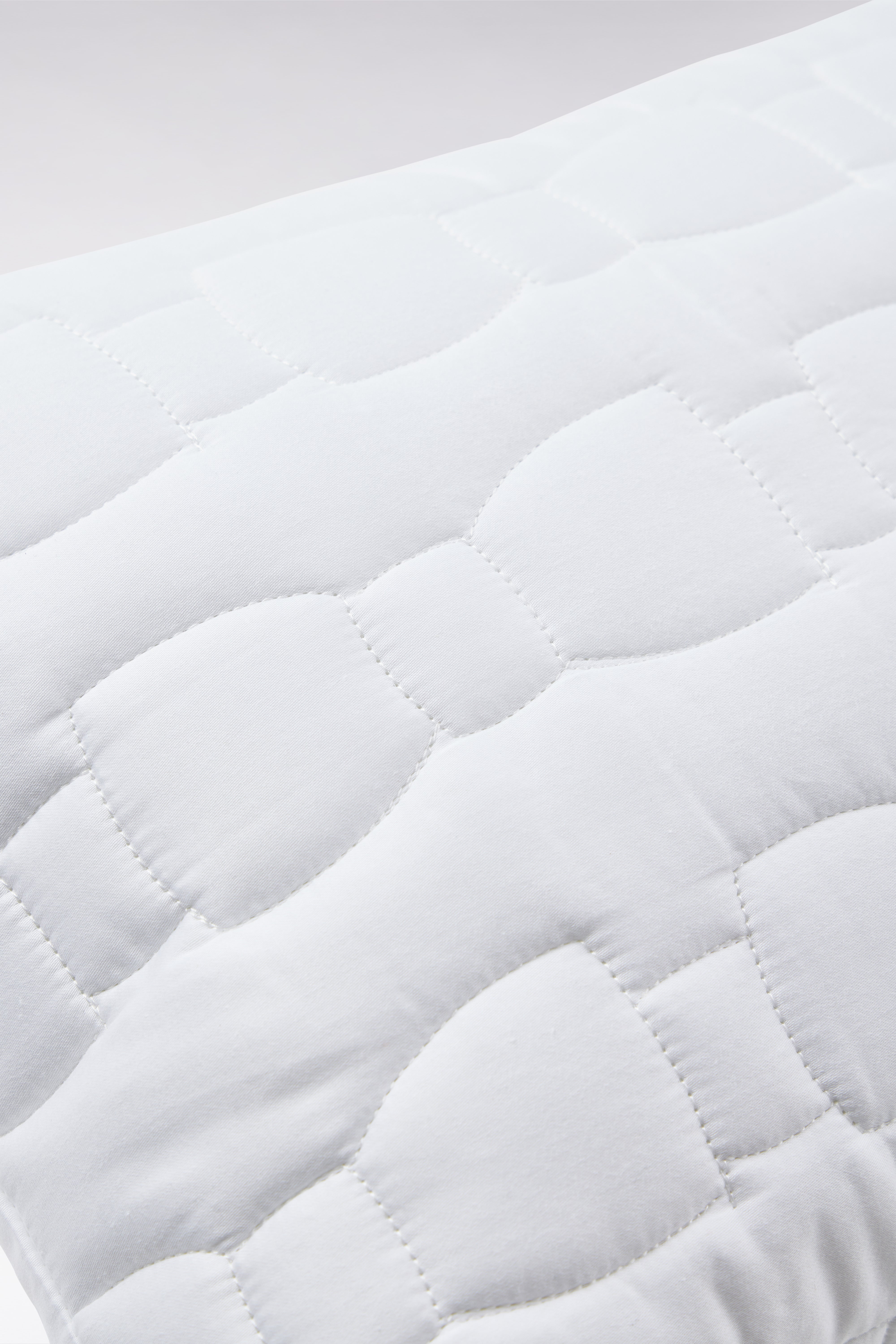 Coussin en coton blanc