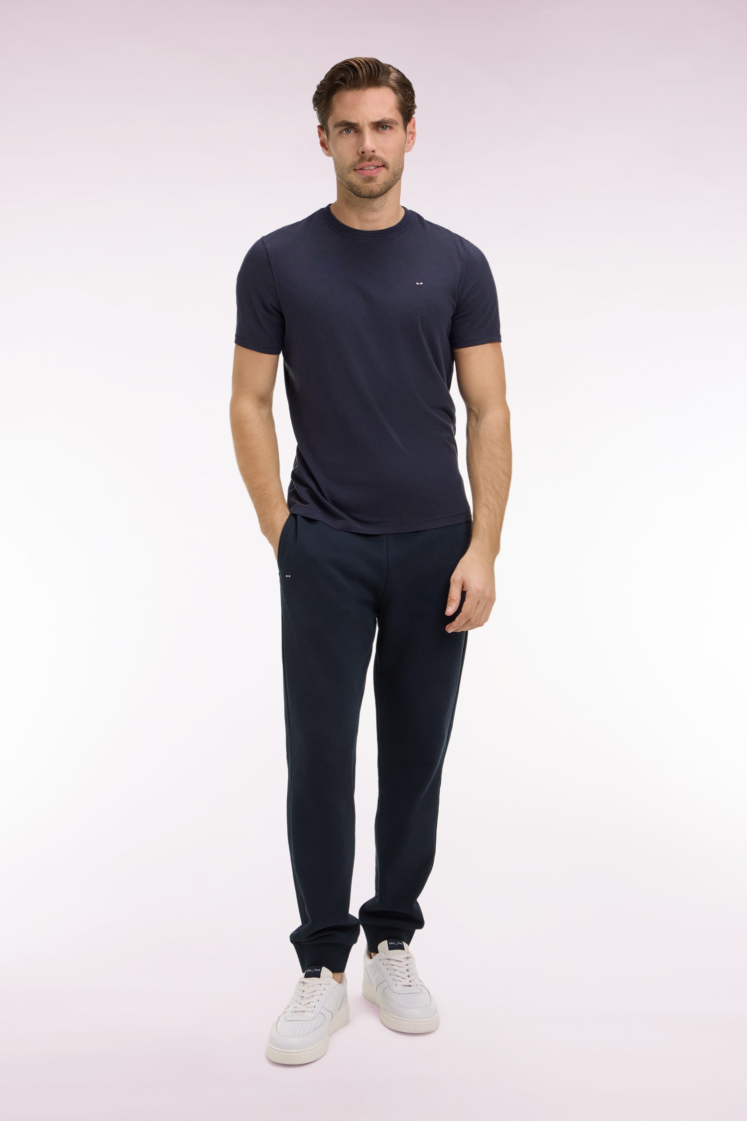 pantalón jogger liso en felpa algodón azul marino corte Regular