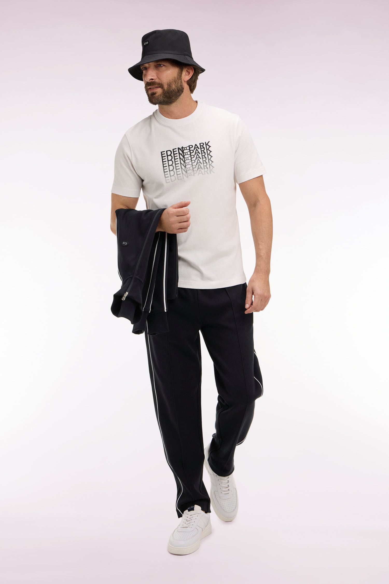 Jogginghose aus interlock schwarz mit Einsätze kontrastierend Regular-Passform
