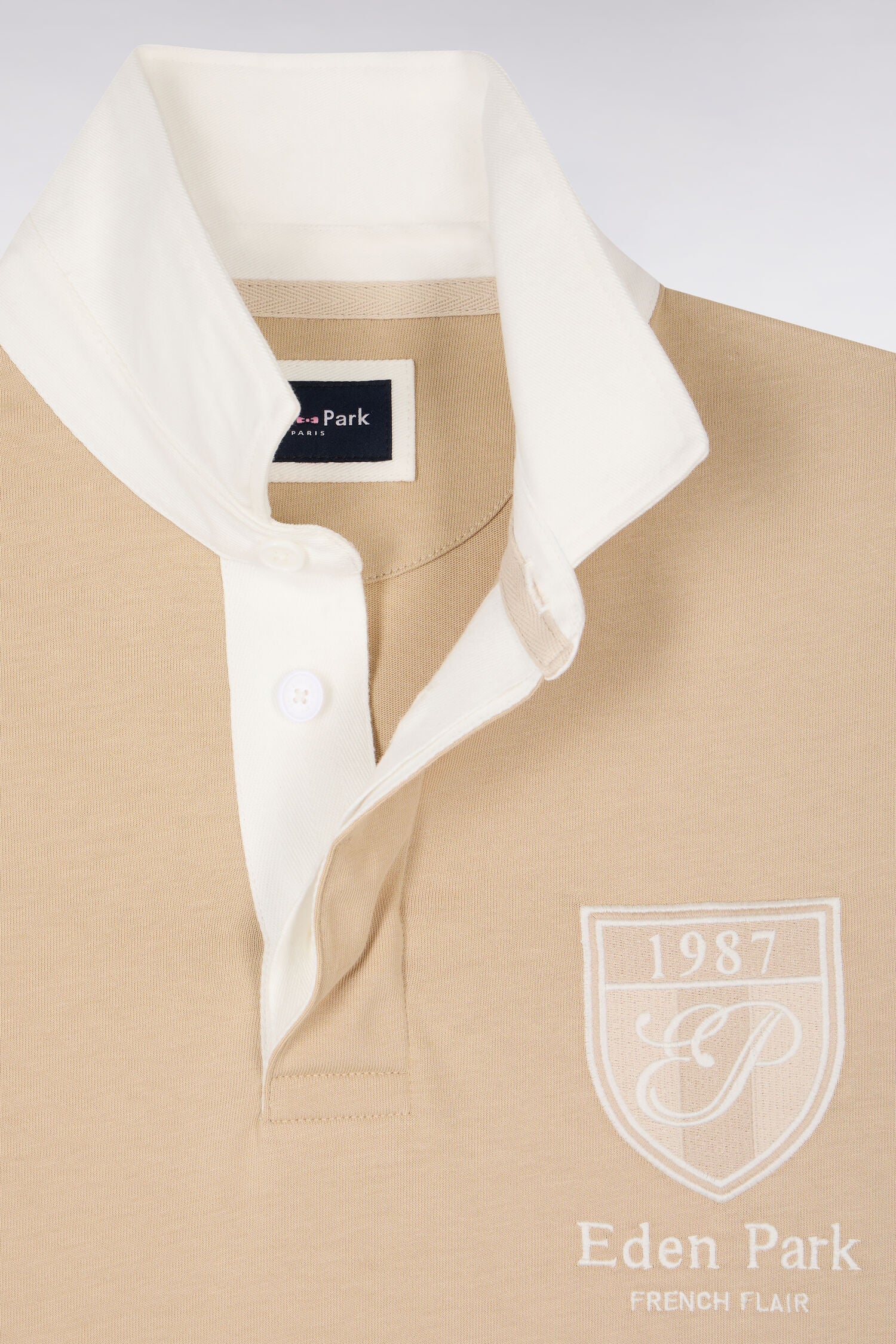 Maillot à manches courtes en jersey de coton beige écusson brodé coupe regular
