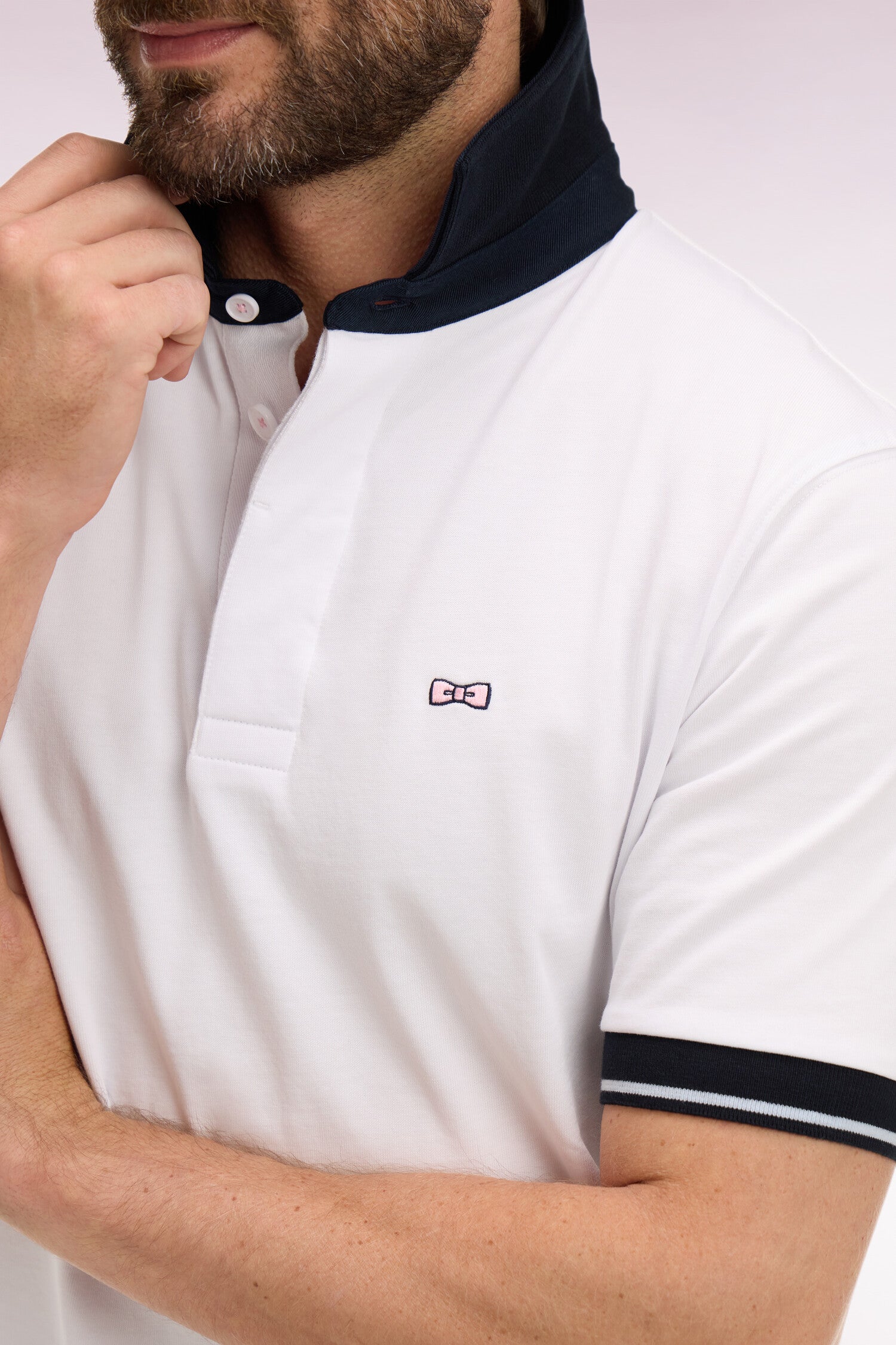 Maillot à manches courtes en coton blanc broderie marine coupe regular