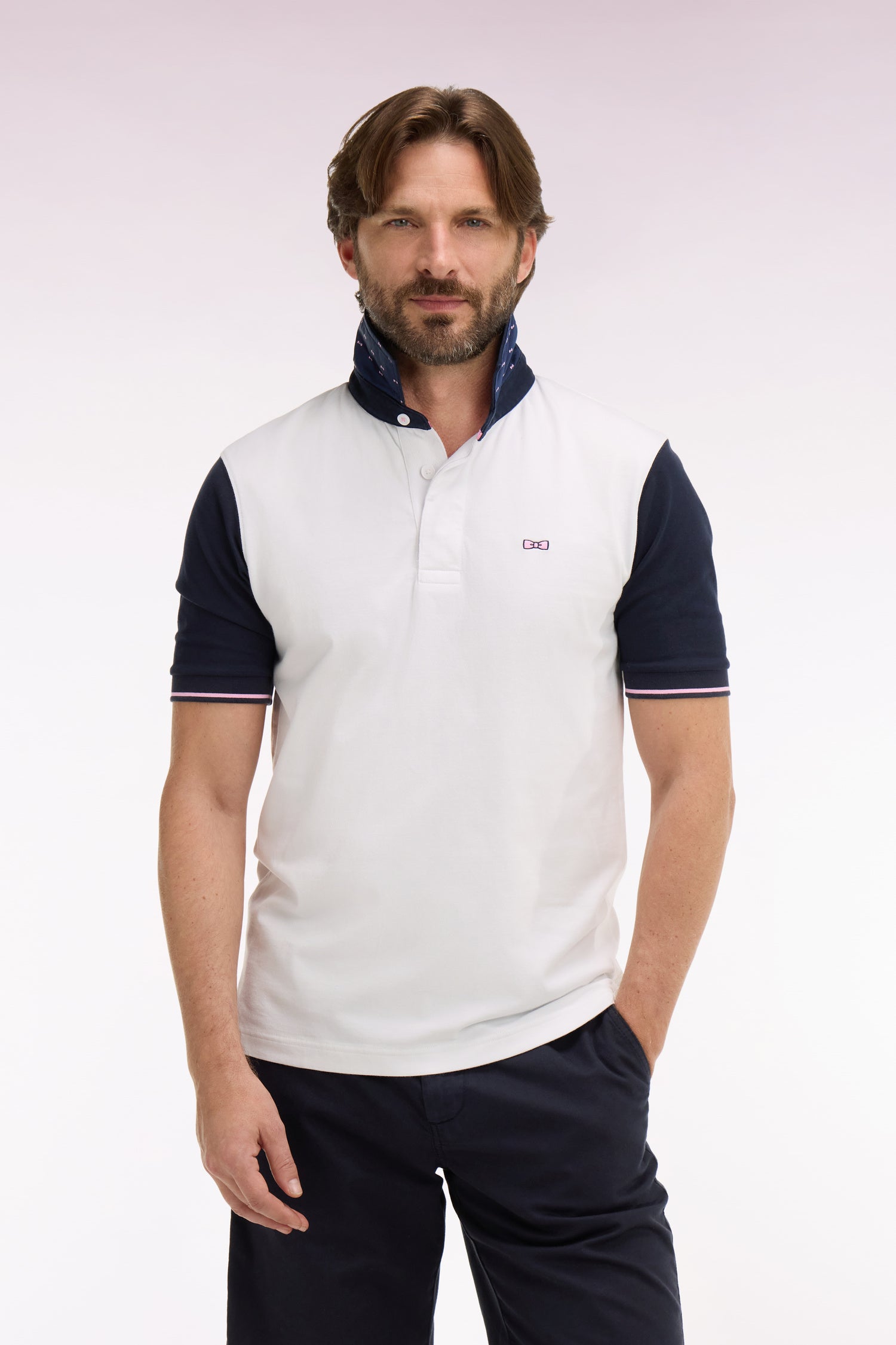 Maillot à manches courtes en coton blanc et marine coupe regular broderie dos