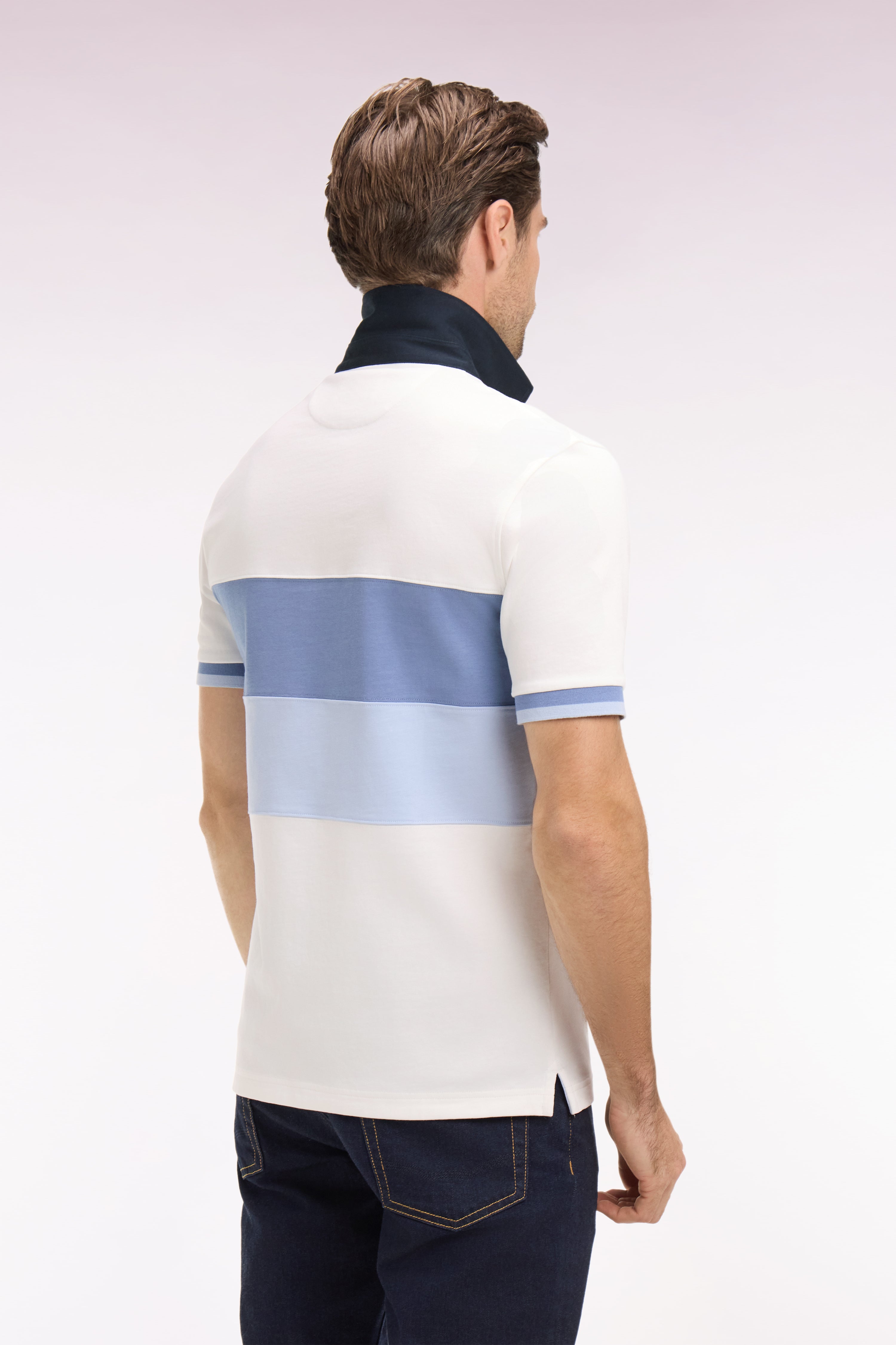 Maillot à manches courtes écru à découpes pastel et broderie coupe regular