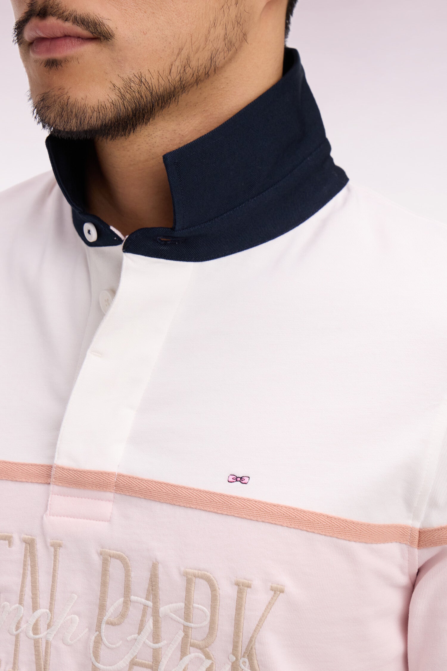 Maillot à manches longues écru et rose brodé