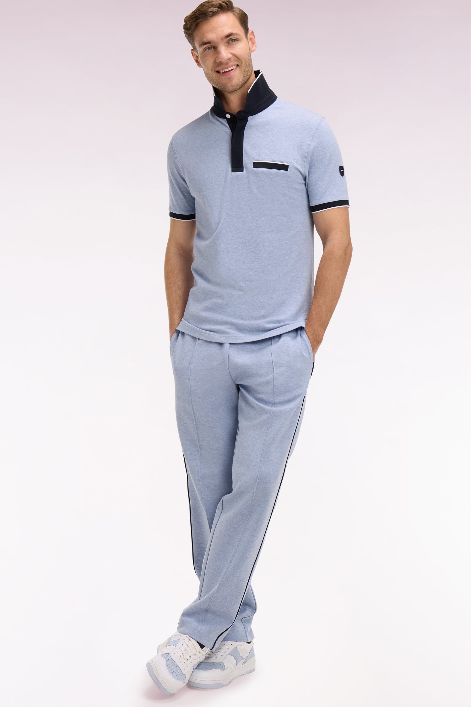 Polo manches courtes en piqué coton stretch ciel coupe slim
