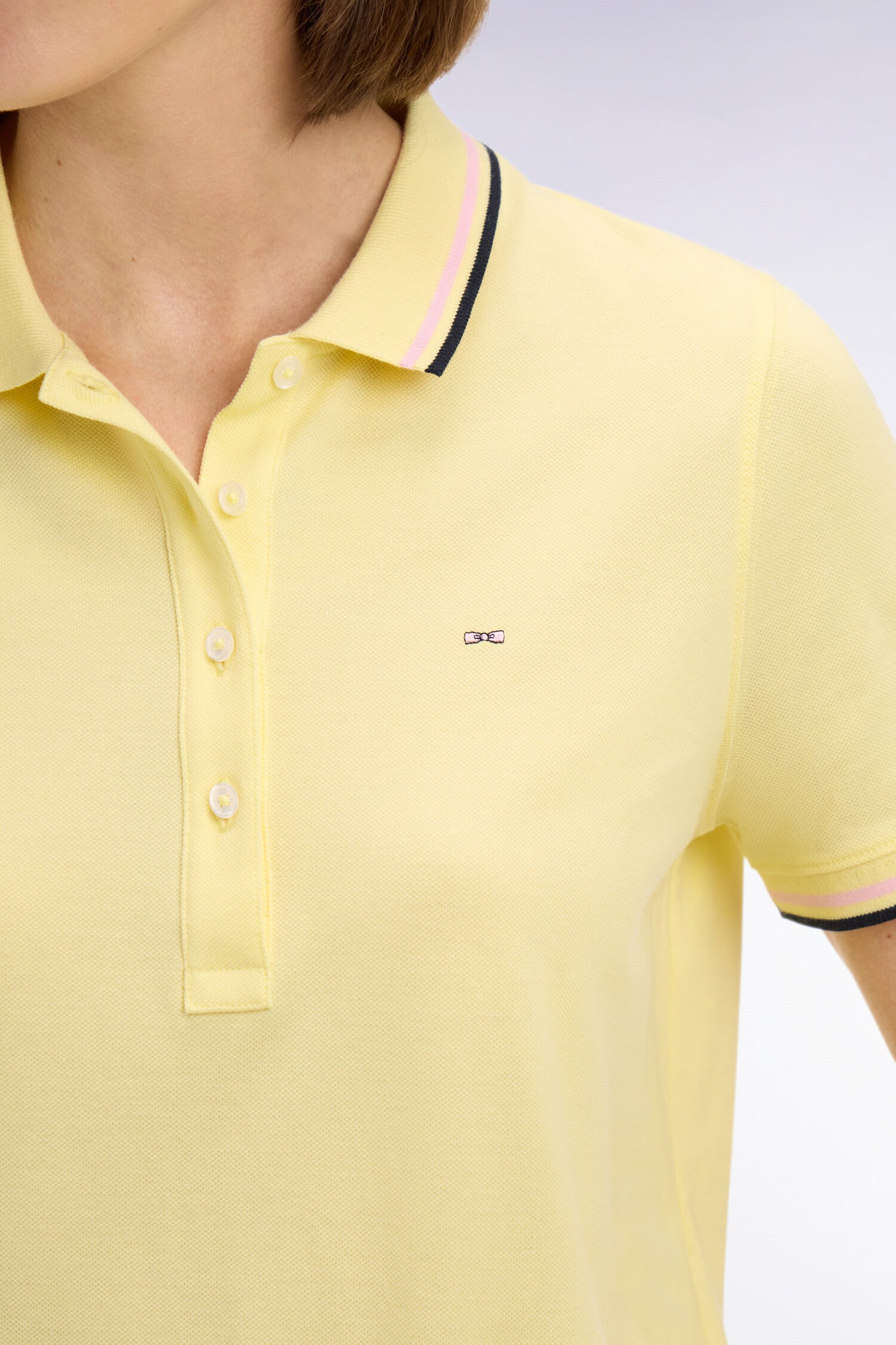 Polo à manches courtes en coton jaune clair coupe regular