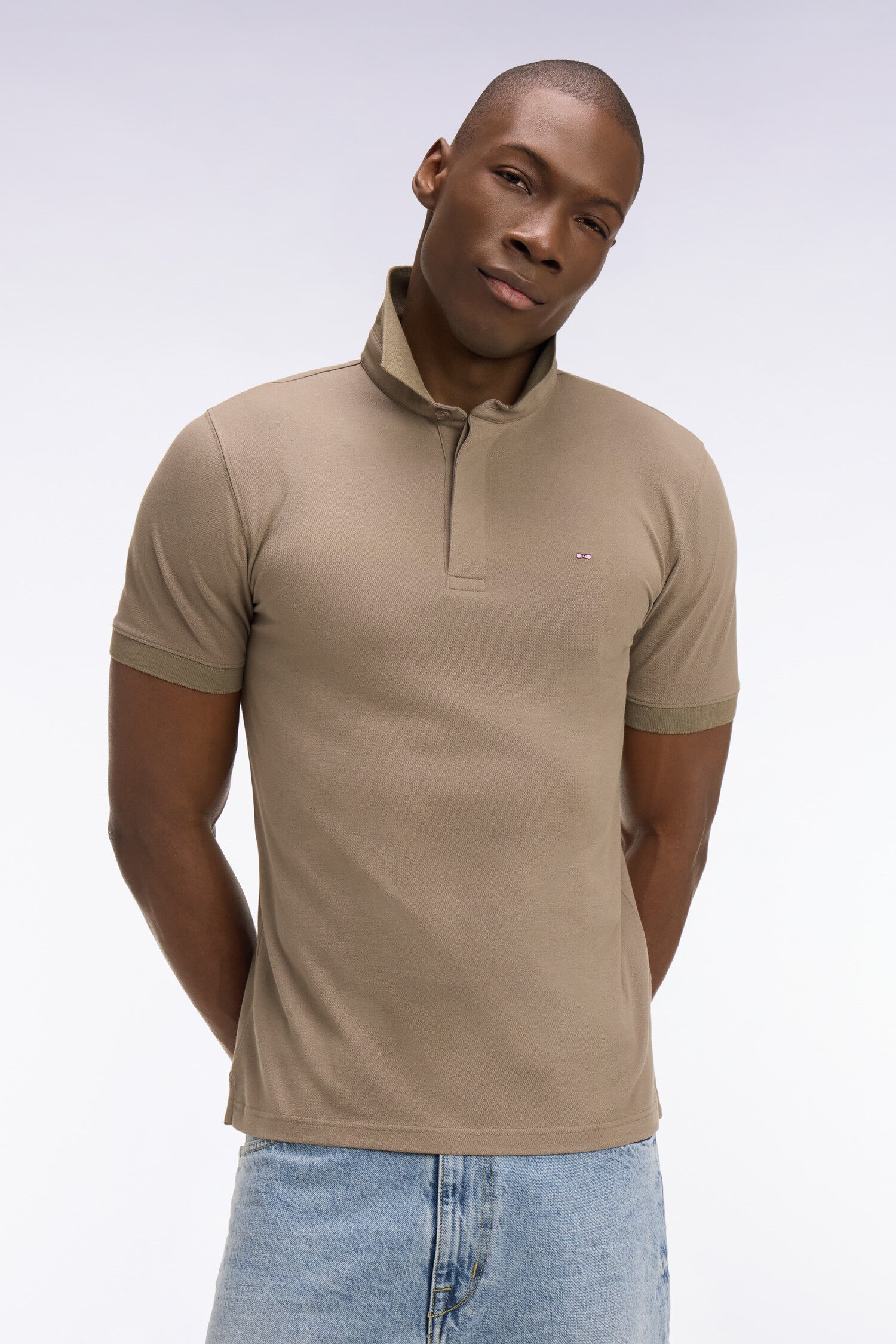 Polo à manches courtes en coton marron coupe slim