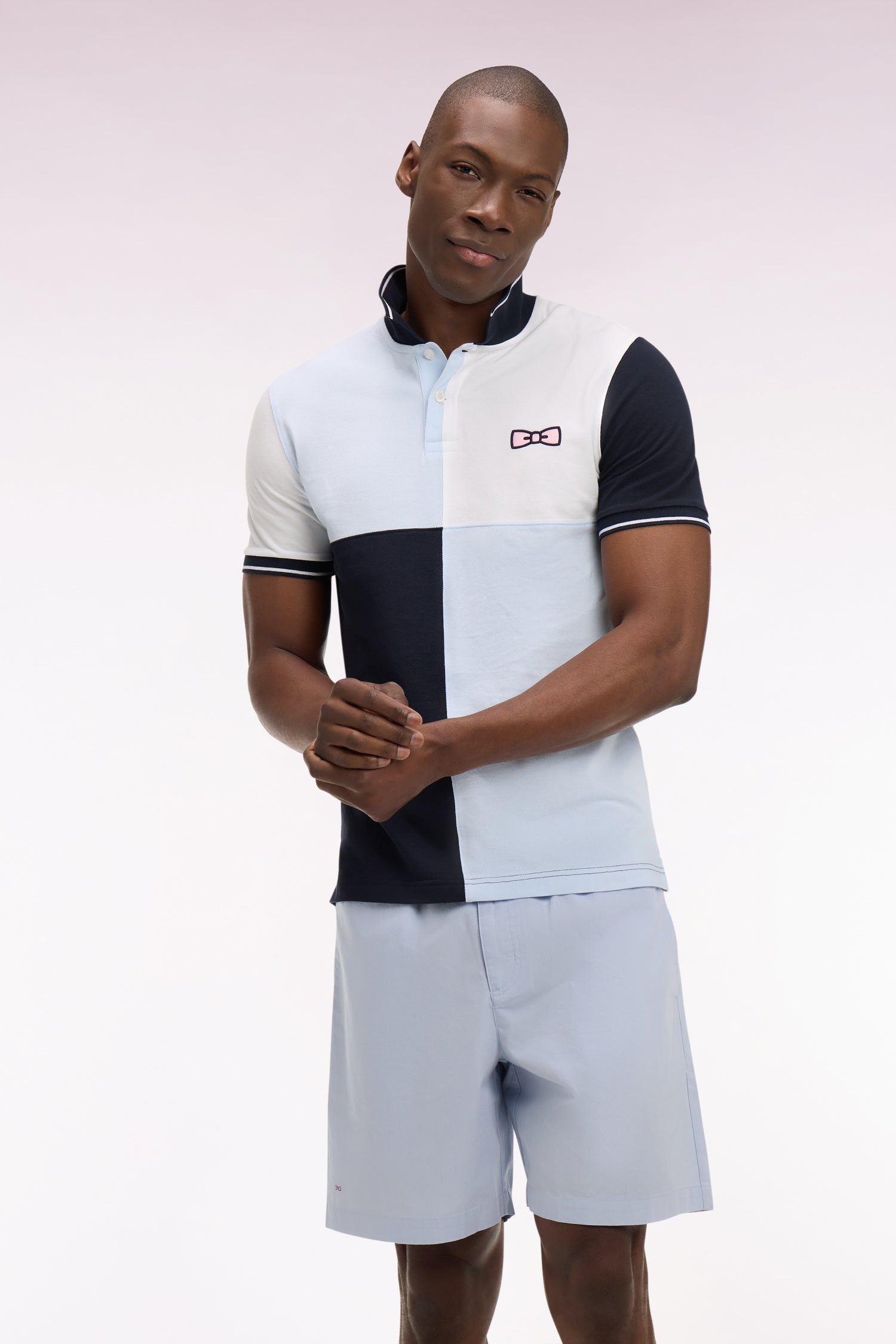 Polo à manches courtes en coton bleu ciel à cadrans coupe regular
