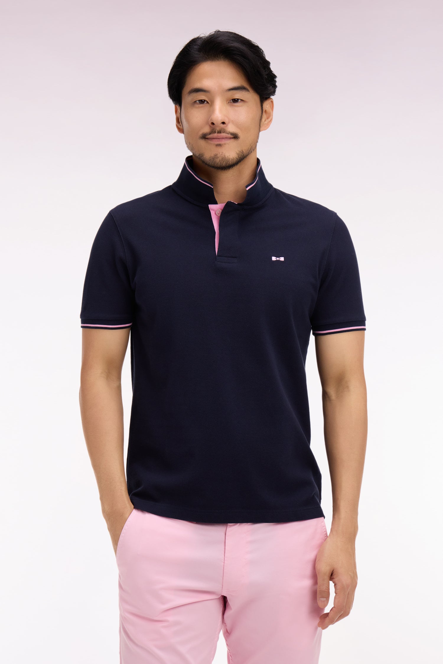 Polo à manches courtes en piqué coton marine broderie dos